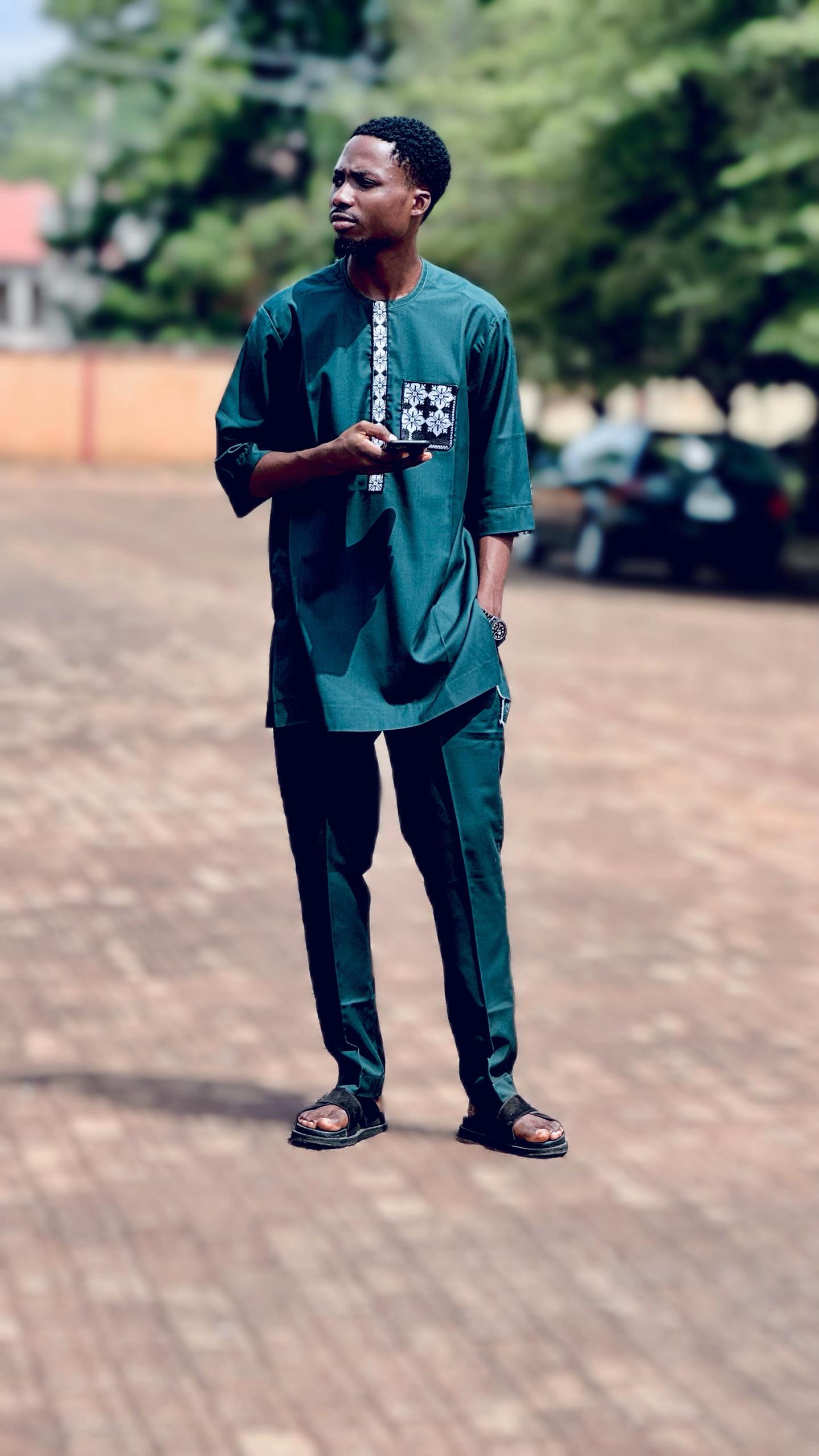 @Emmy L&ecirc;&ecirc;