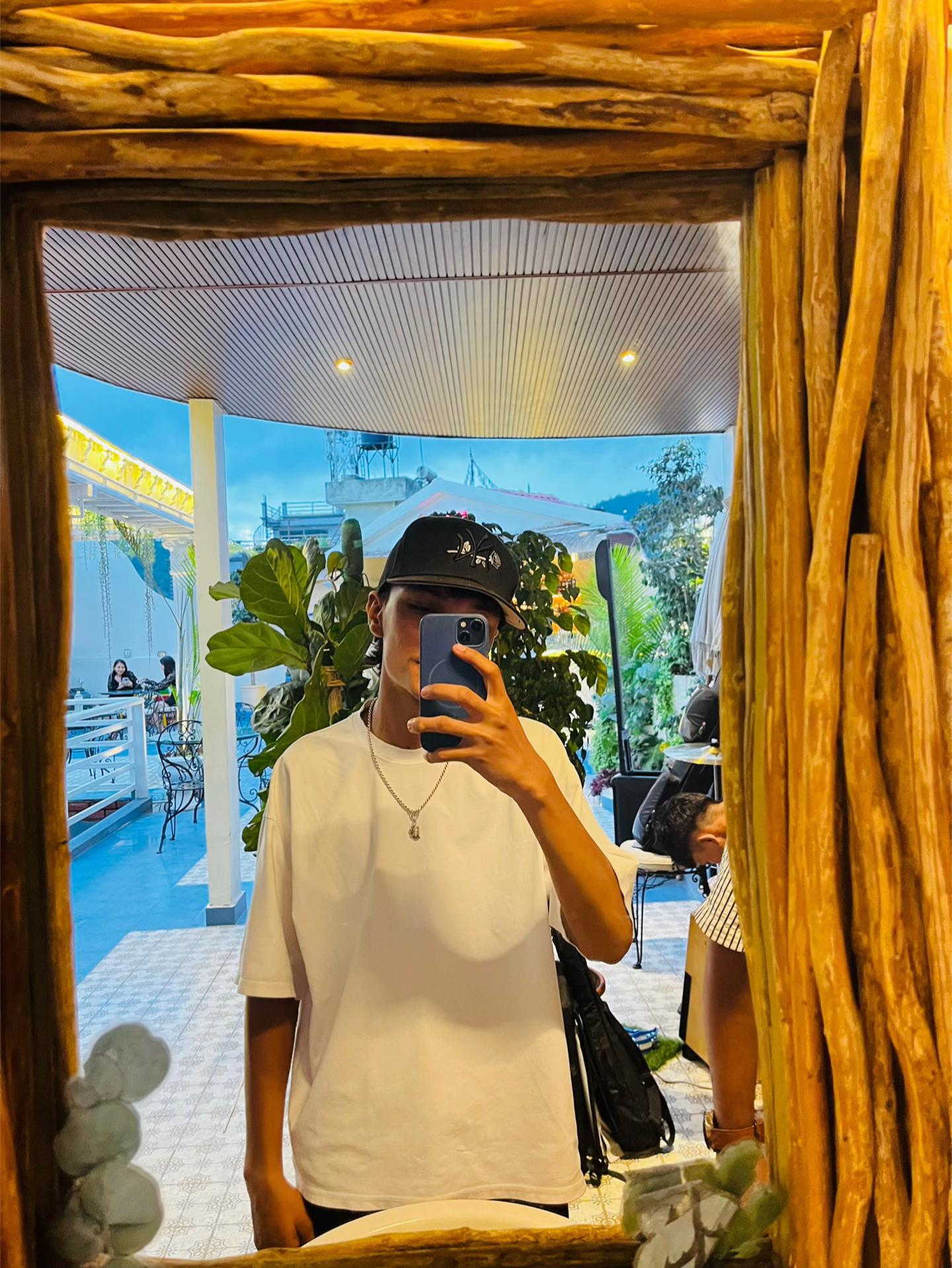 @subhamholic__
