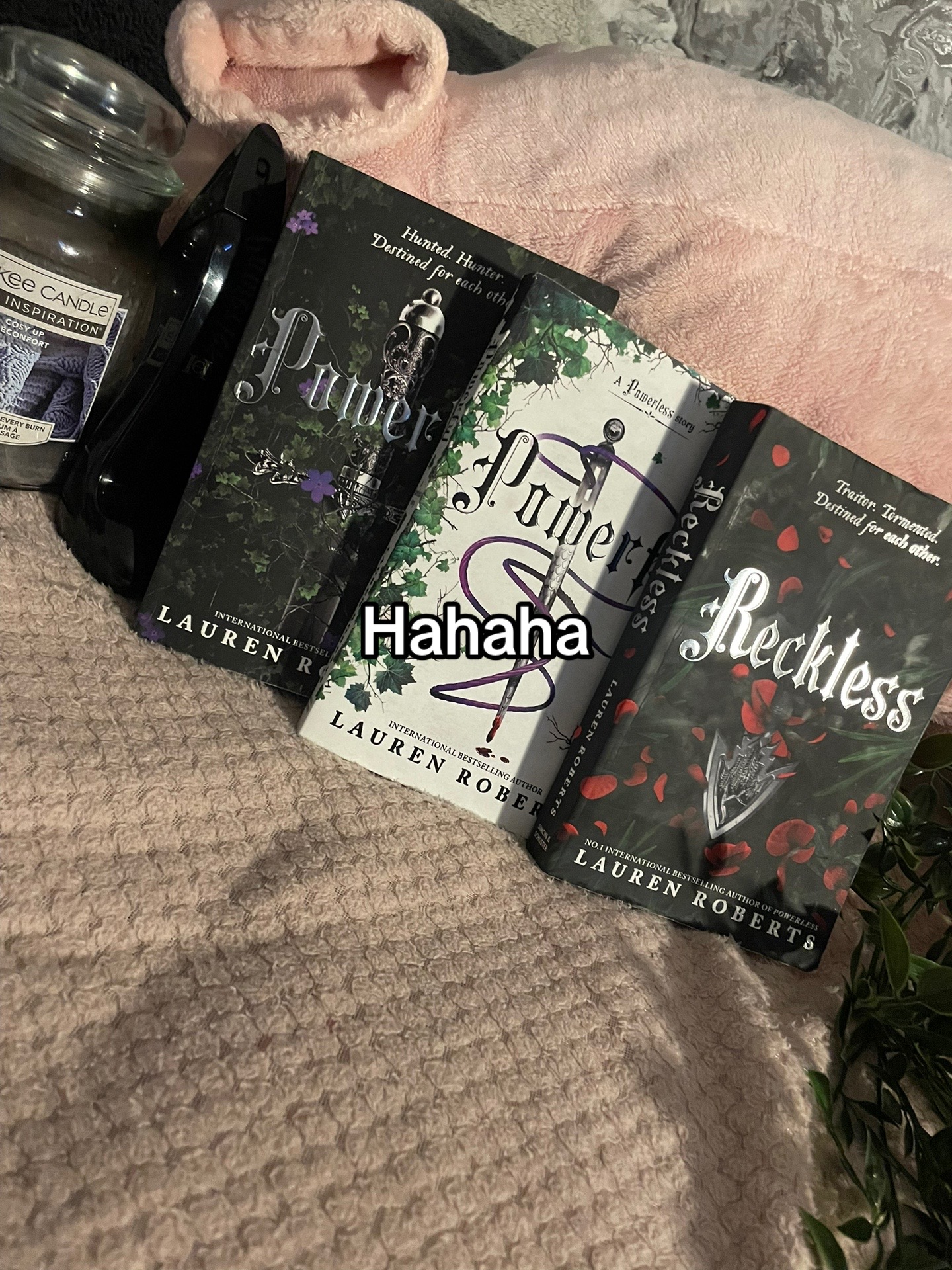 @Miahs_reading