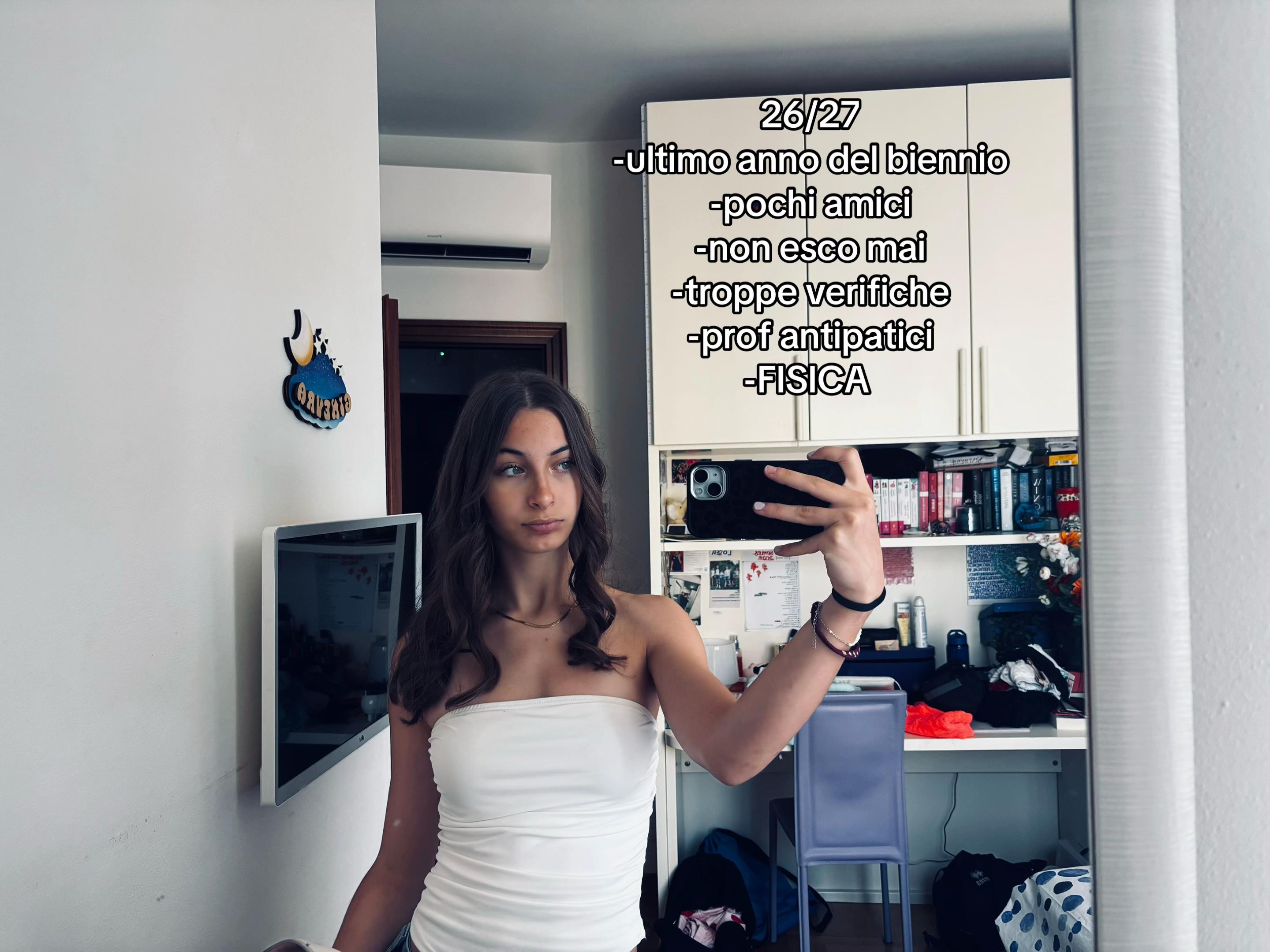 @𝟐𝟐