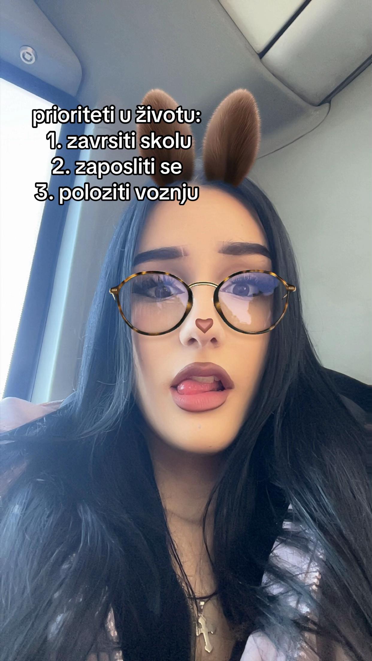 @кäја 🧛🏻