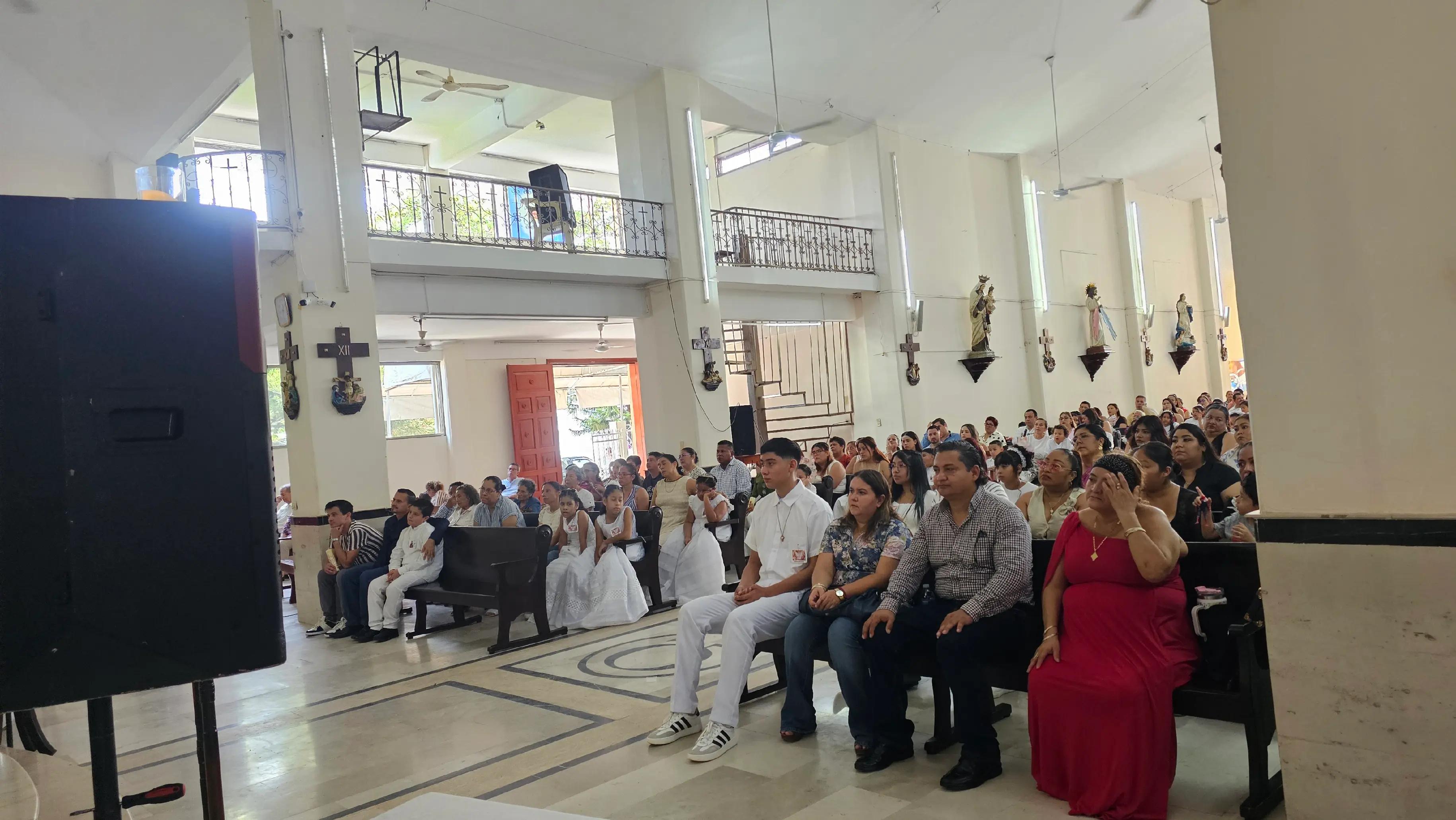 @Lupita V&eacute;lez &uacute;nica
