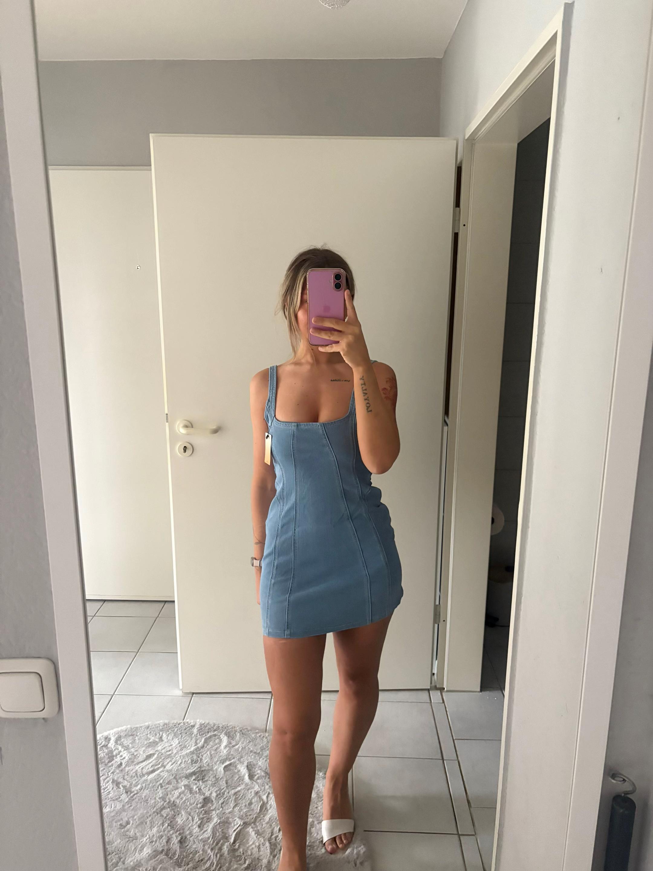 @arijanaademi244
