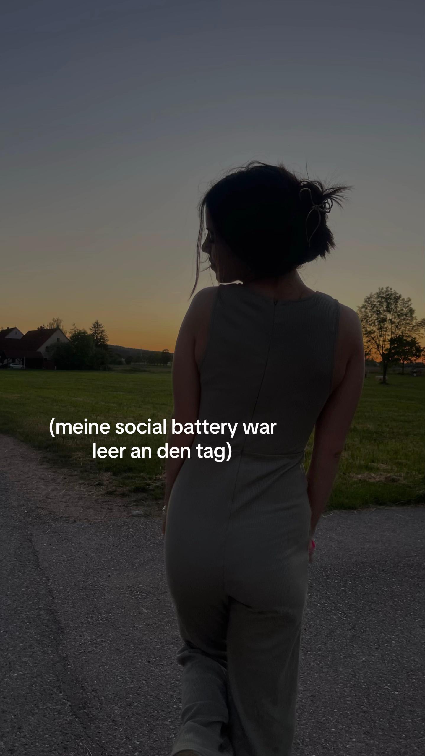 @𝓭𝓮𝓷𝓲💋