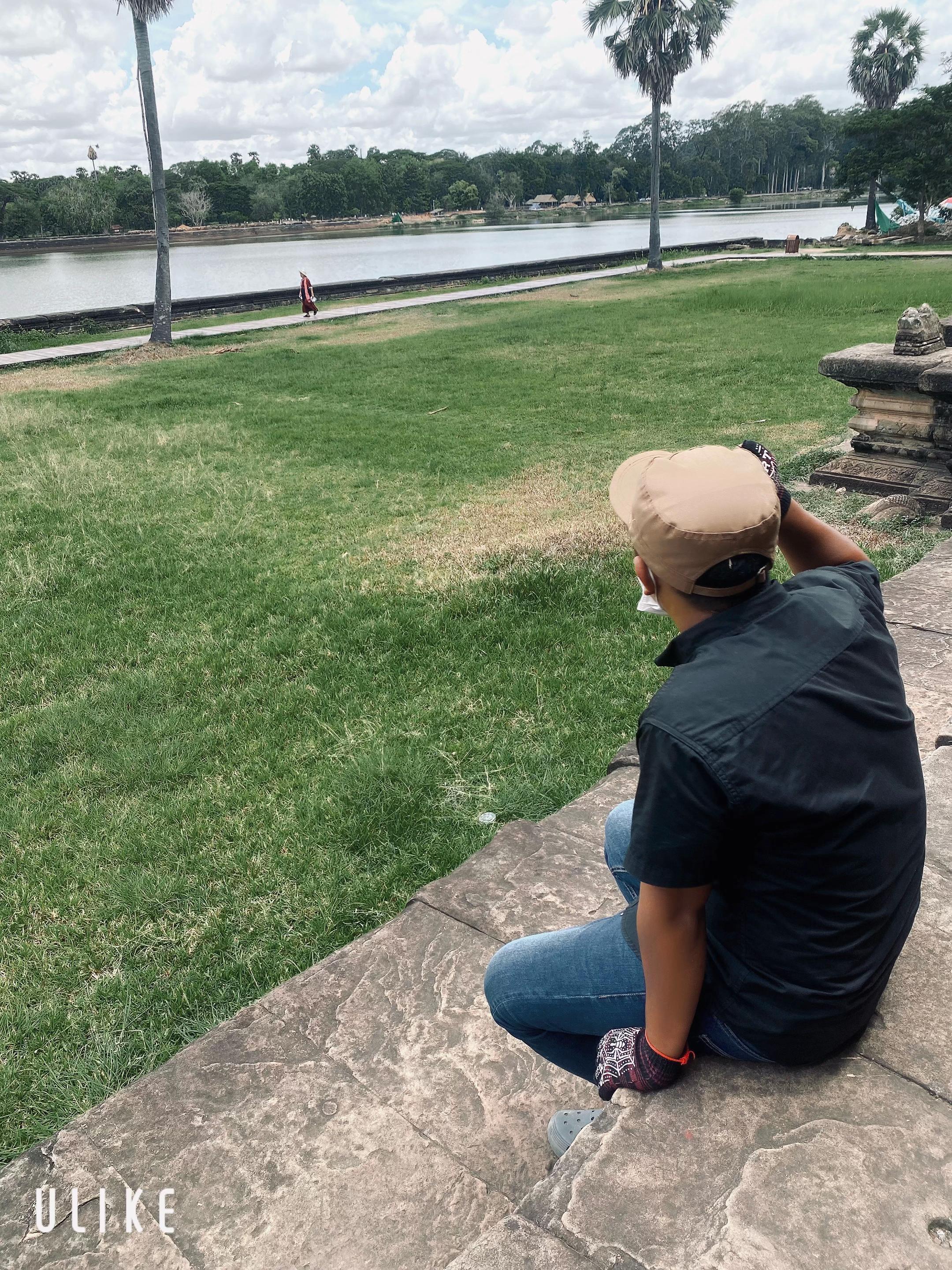 @សុឡាត់ ក្បាល់ខូច🙄