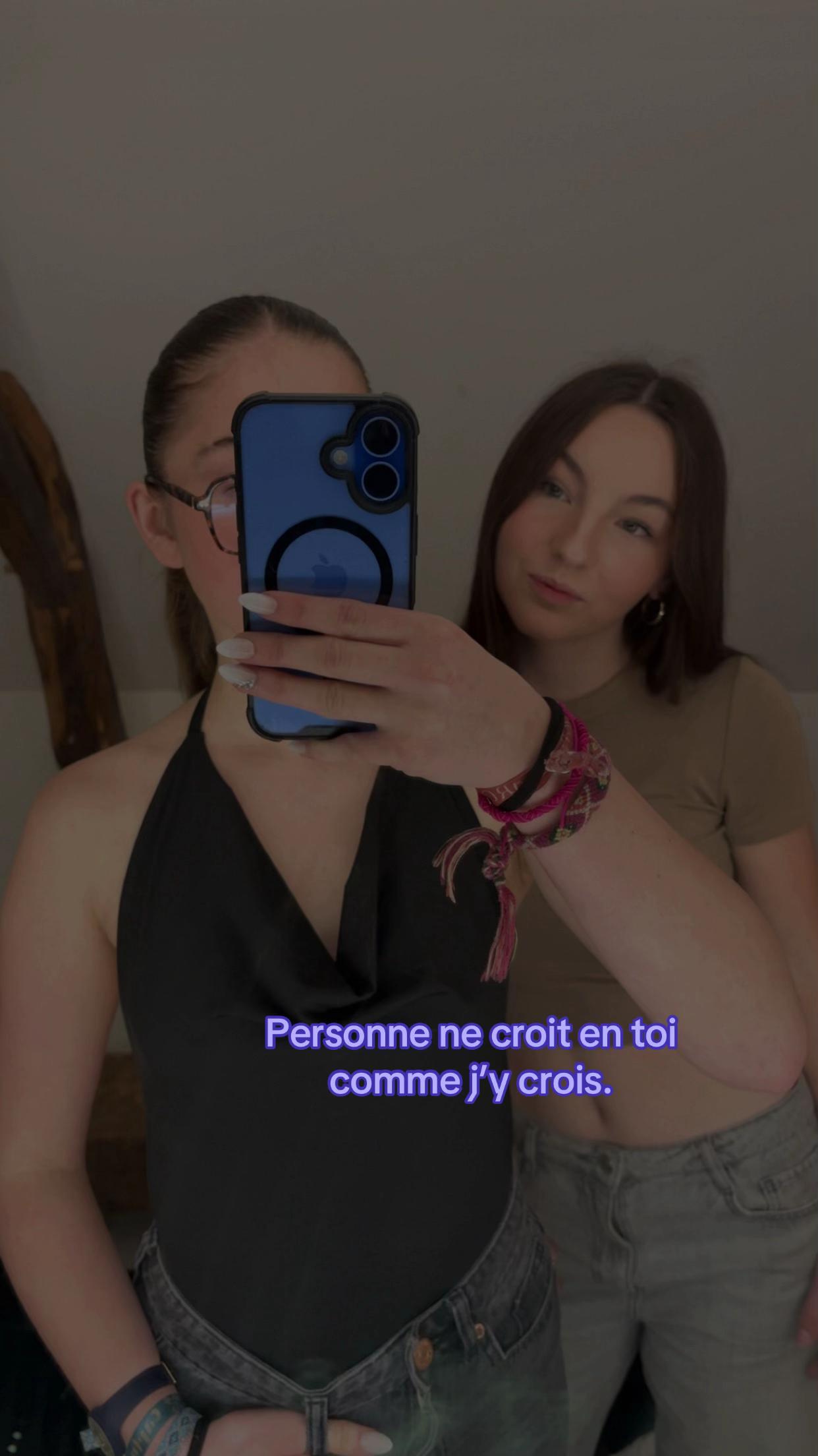 @L&eacute;a_bnd2