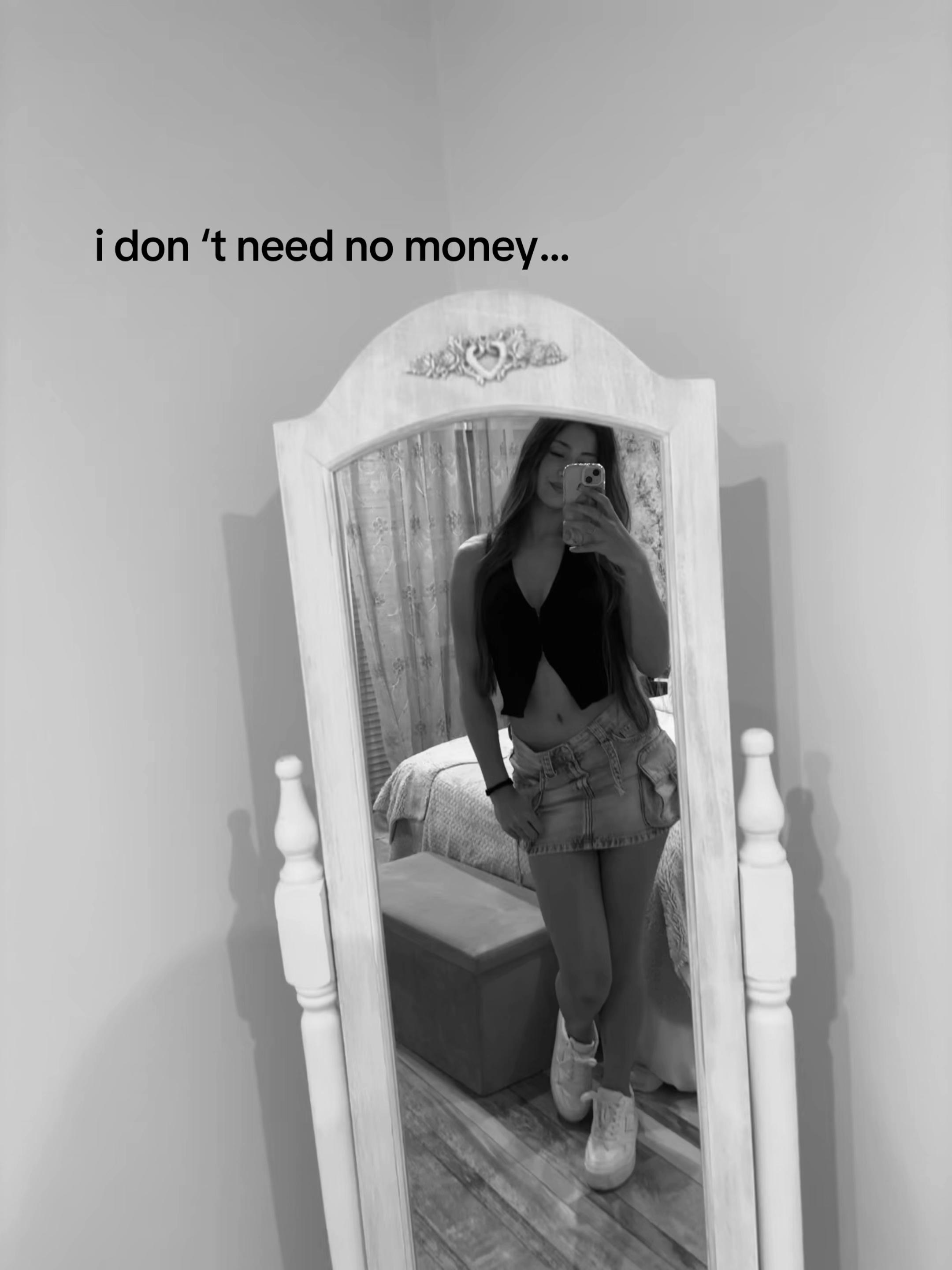 @🦦