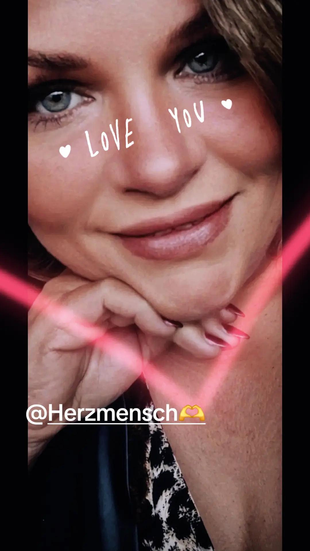 @lalunacute22