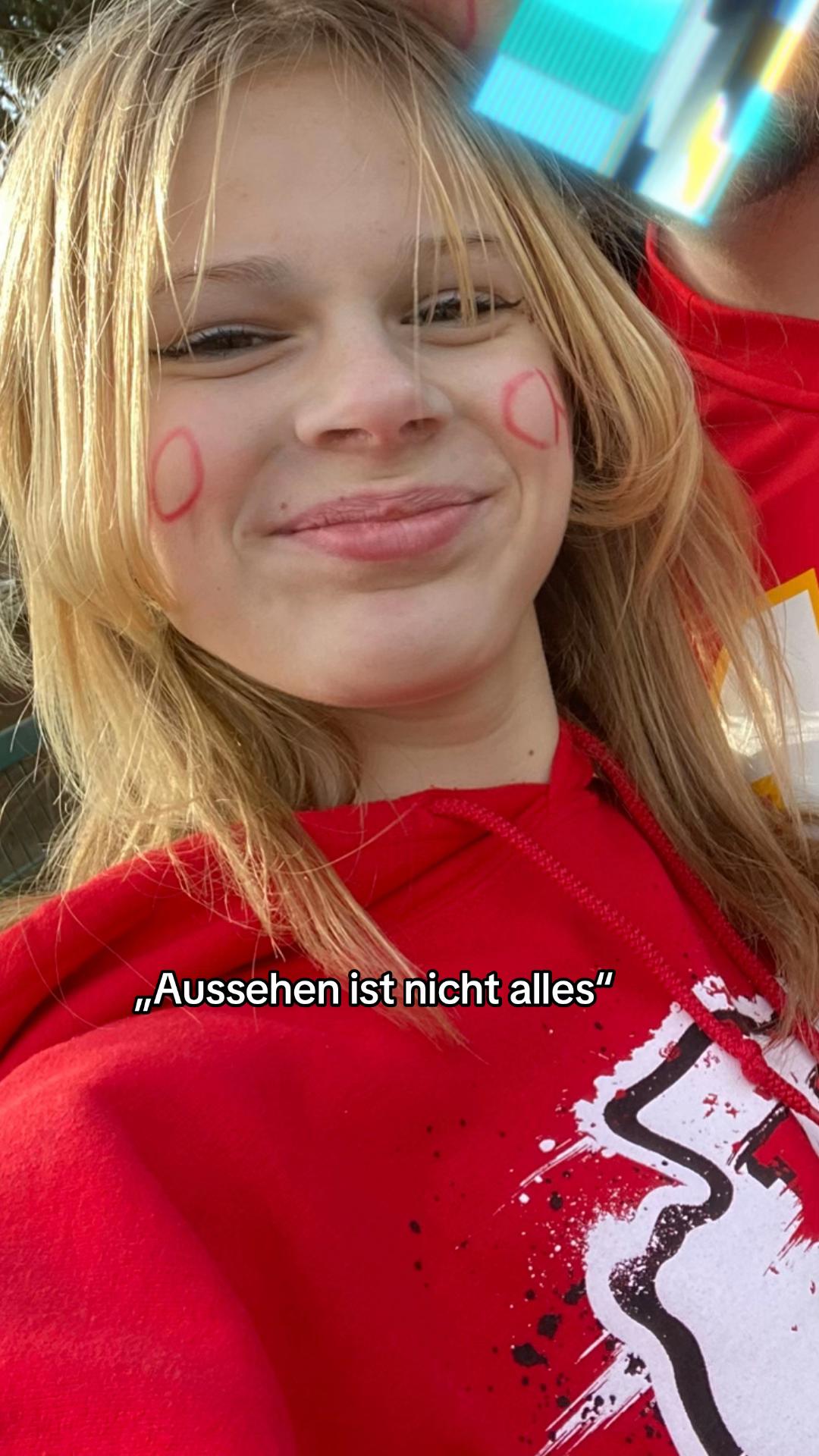 @<3