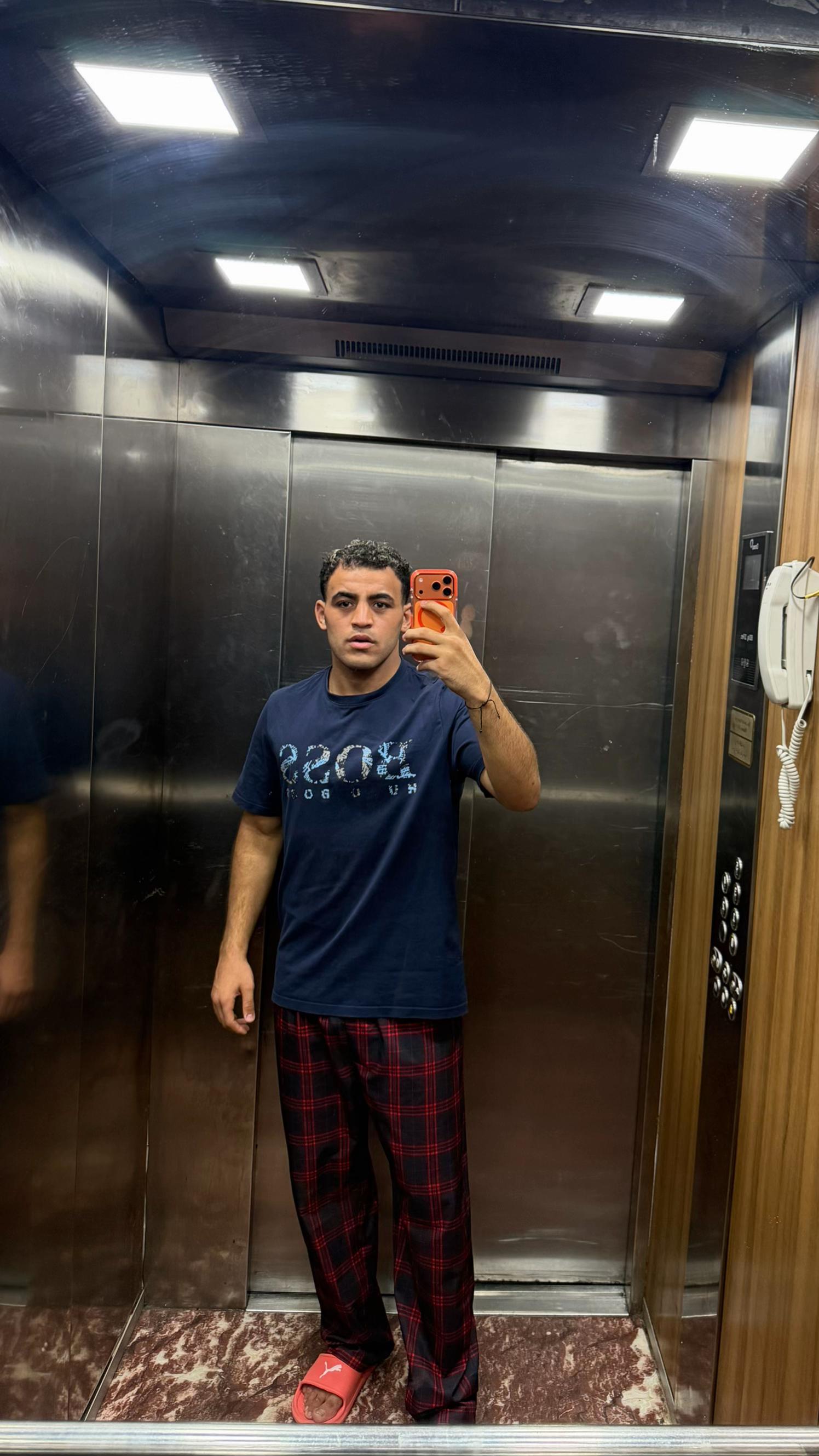 @. ƒares