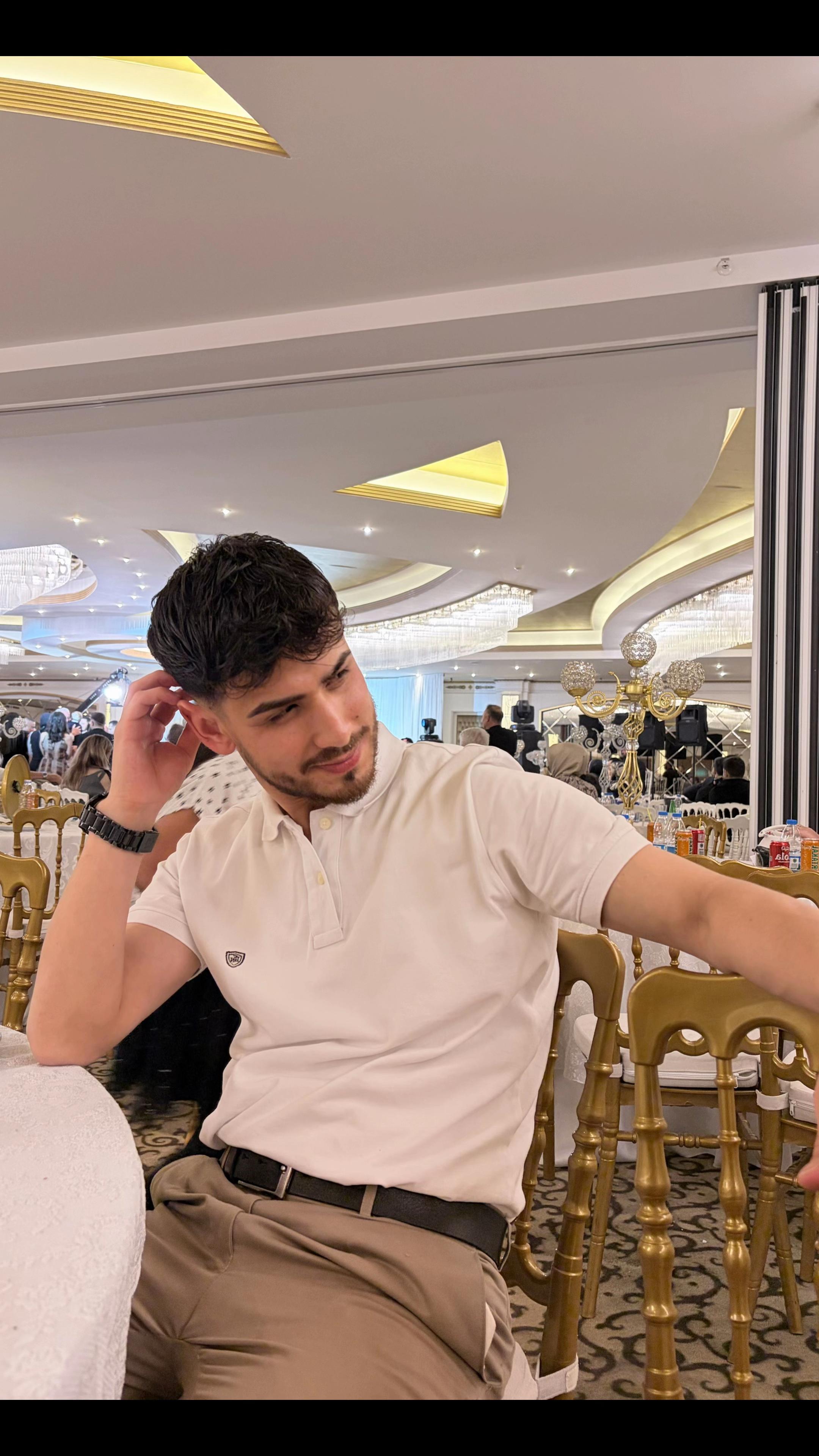 @Tahsinkarapinar