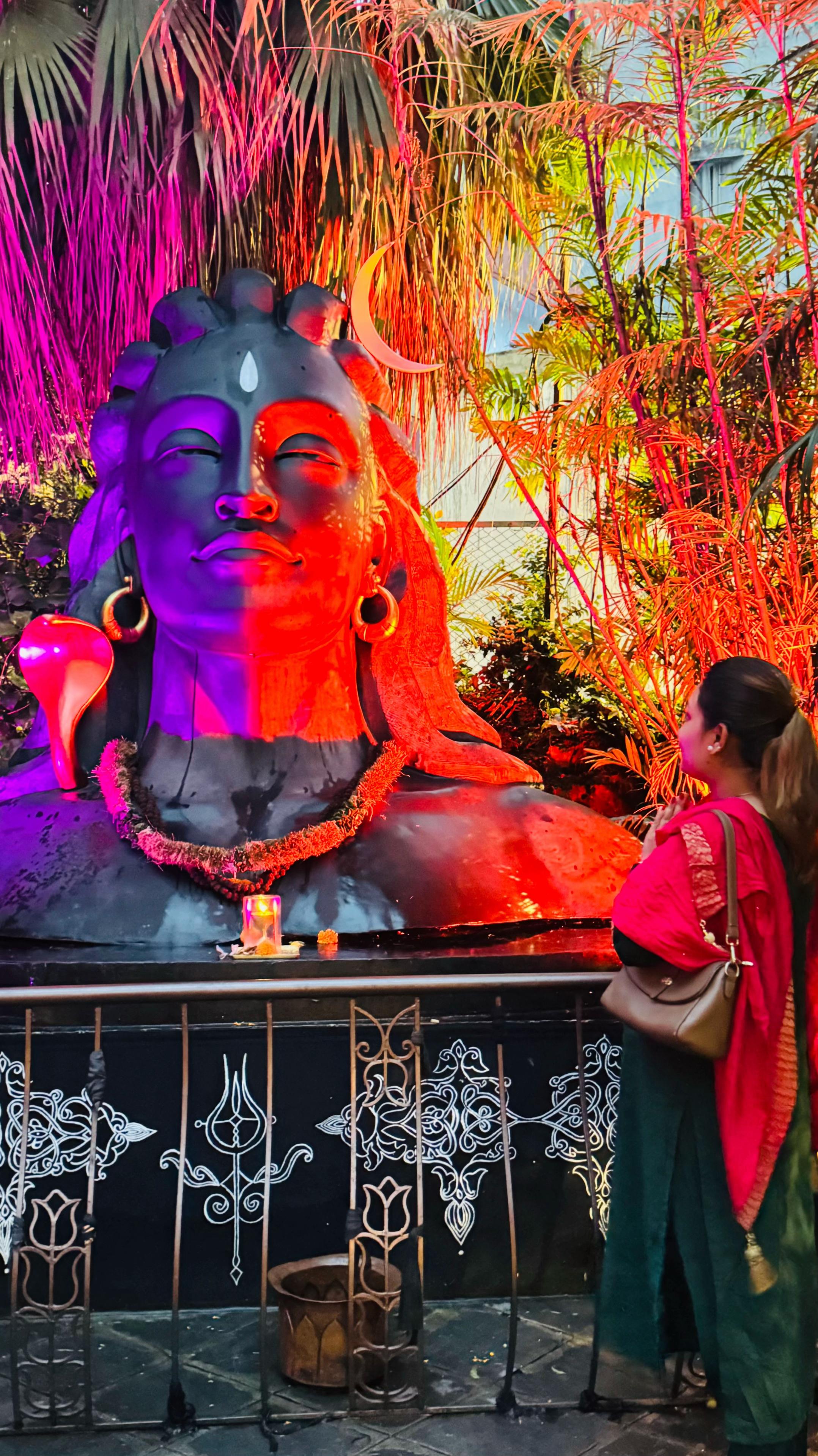 @एलीशा🧿🌸