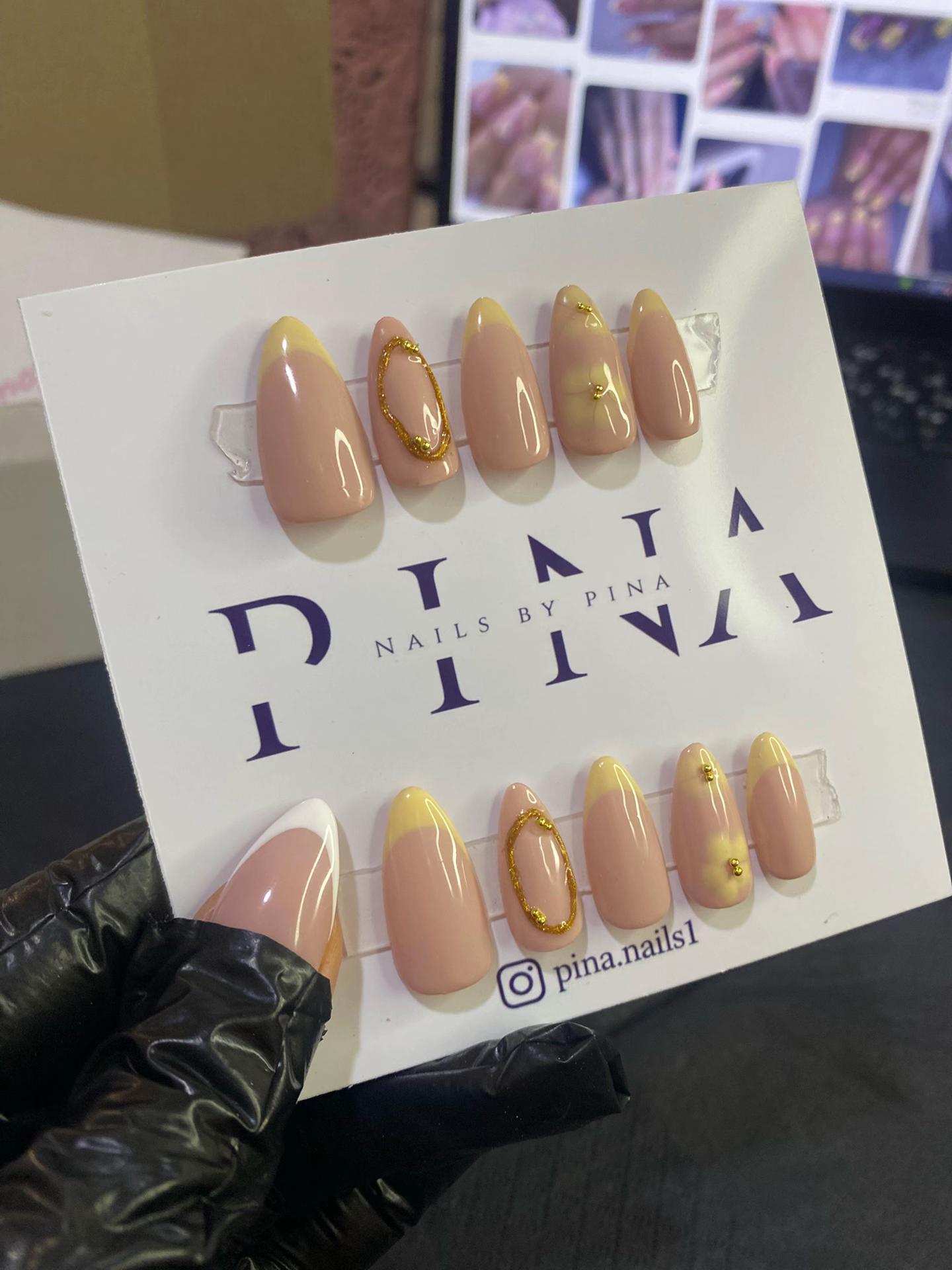 @Pina.Nails