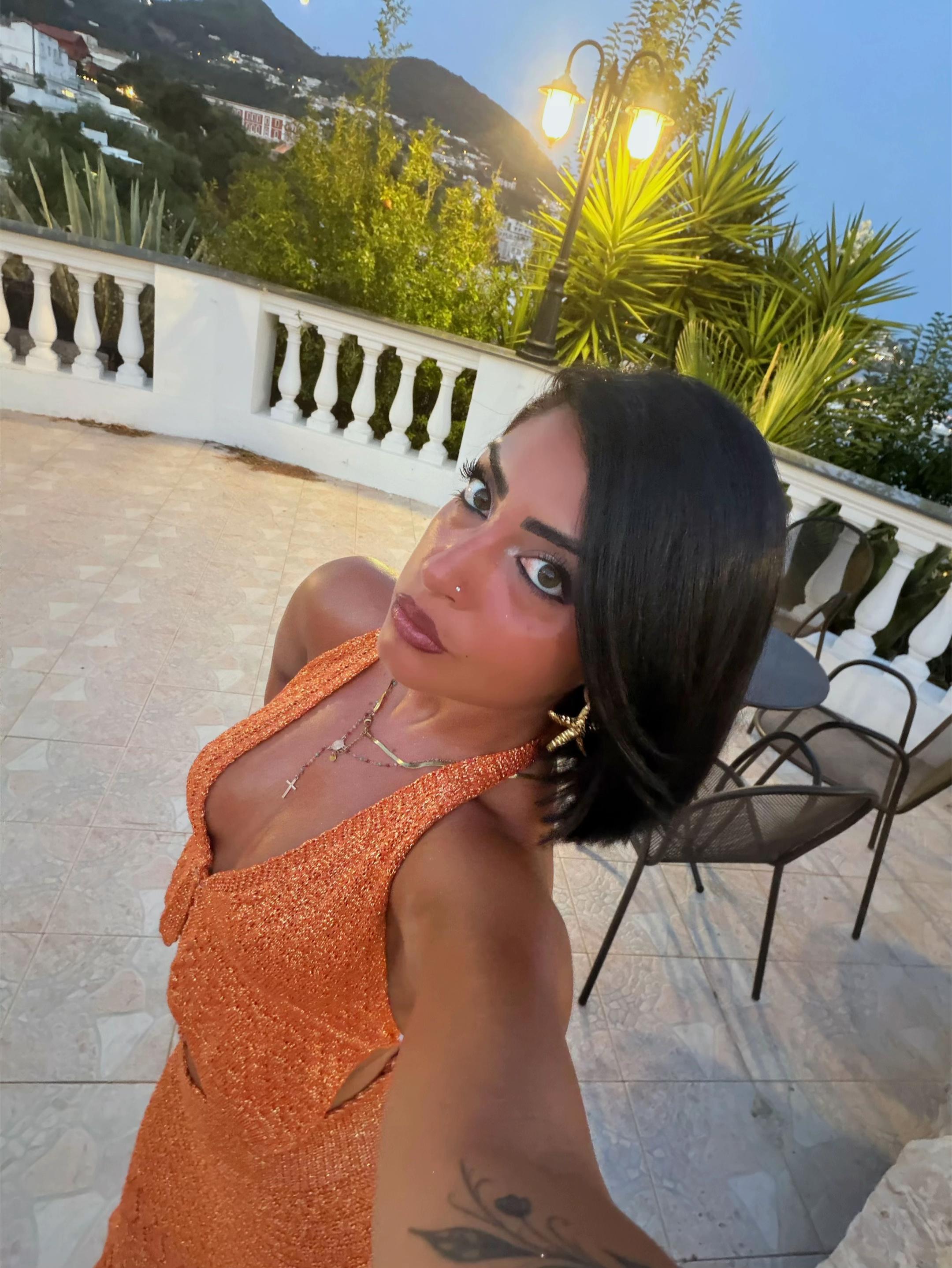@Ilaria_