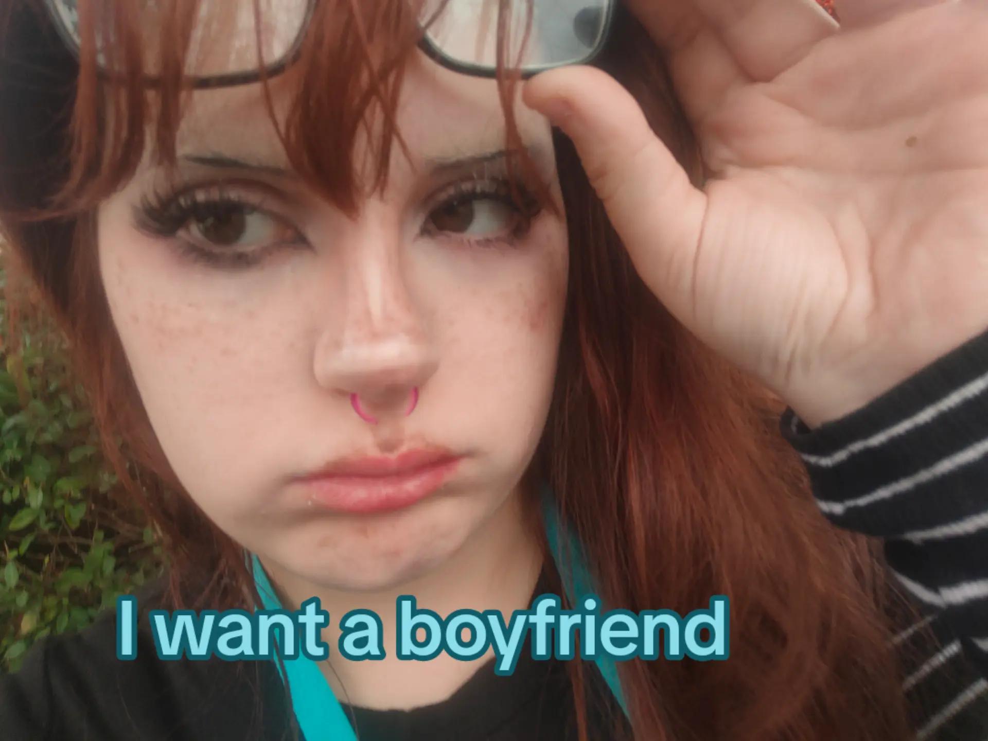 @𝓡𝓮𝓭 𝓿𝓮𝓵𝓿𝓮𝓽。‧˚ʚ🐇ɞ˚‧。