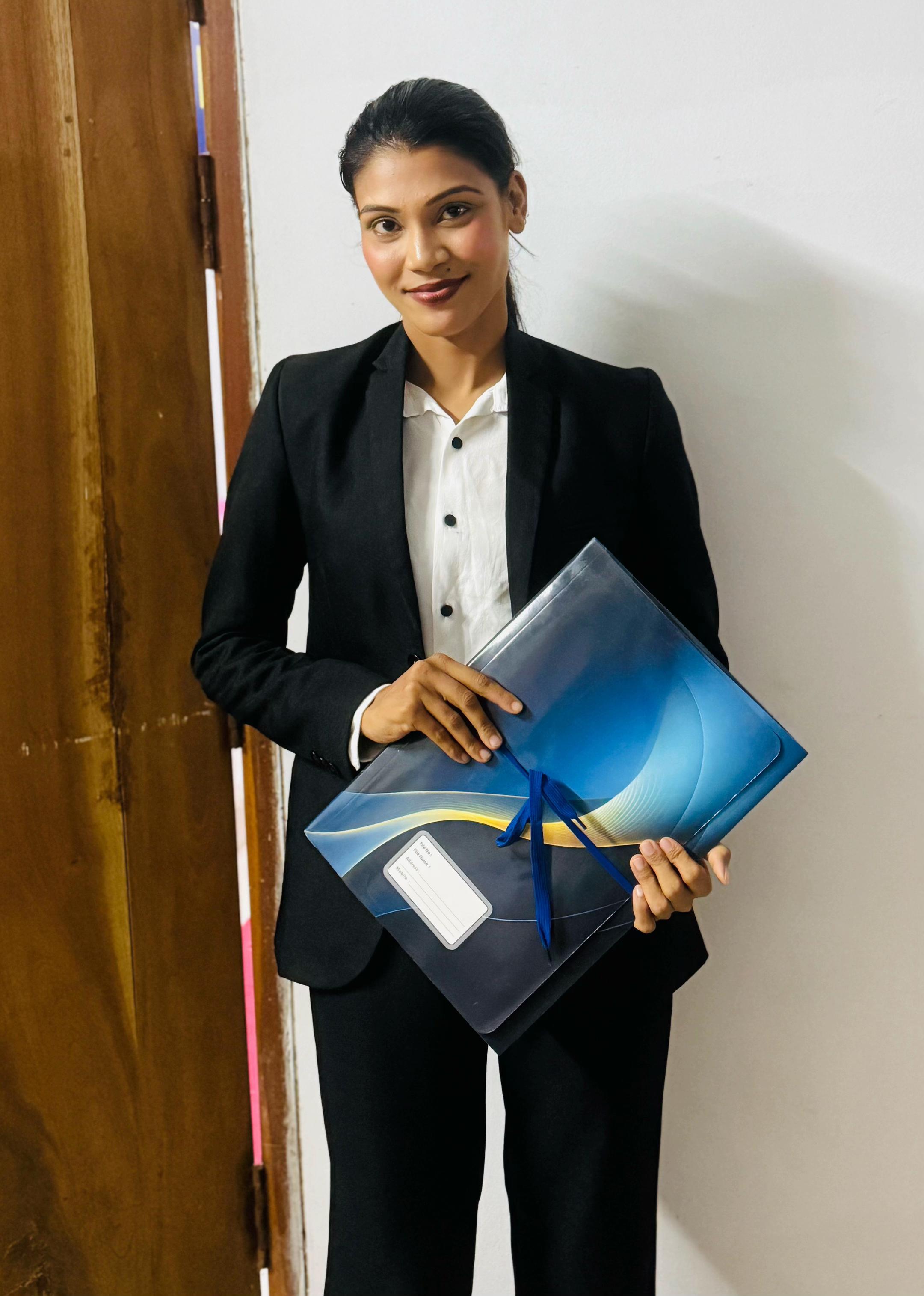 @👩&zwj;🎓⚖️Arshi +(আরু)⚖️🎓