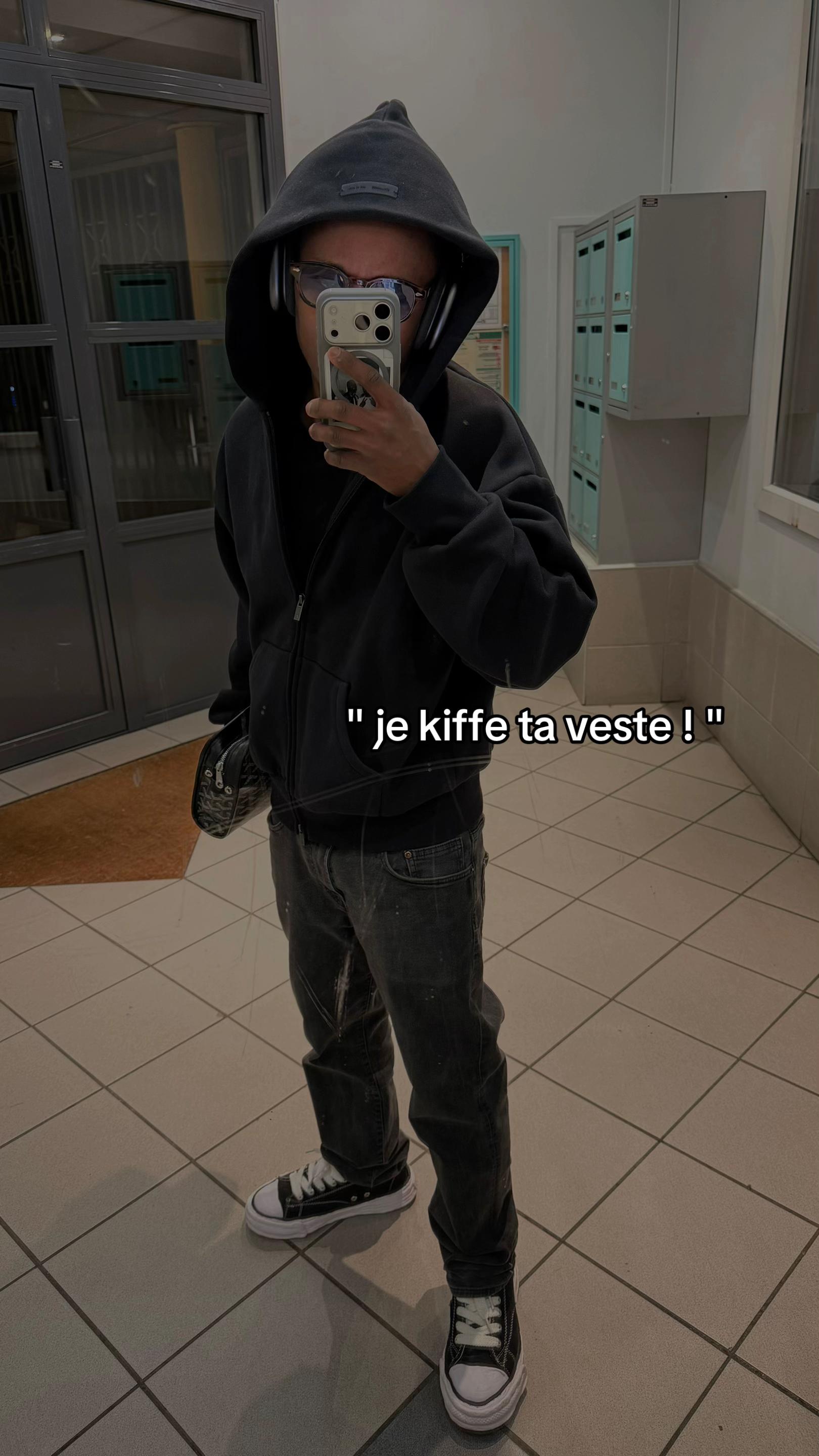 @Ī7%