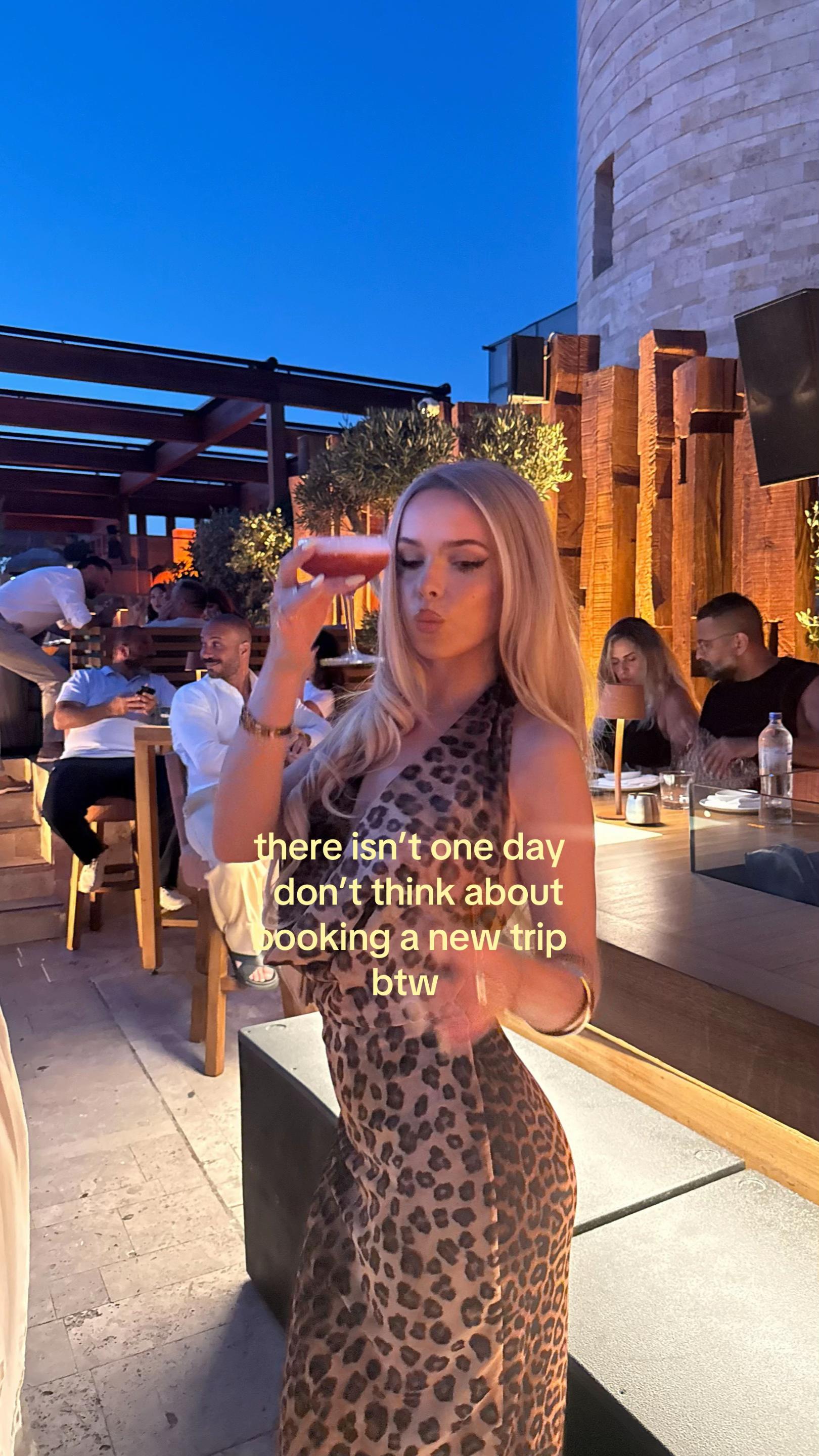 @ℱ