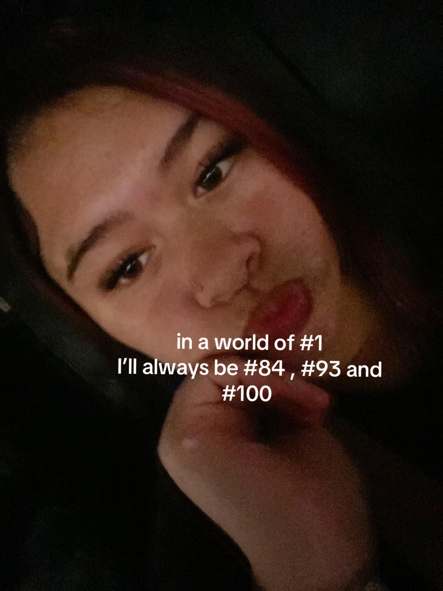 @Aniii💋
