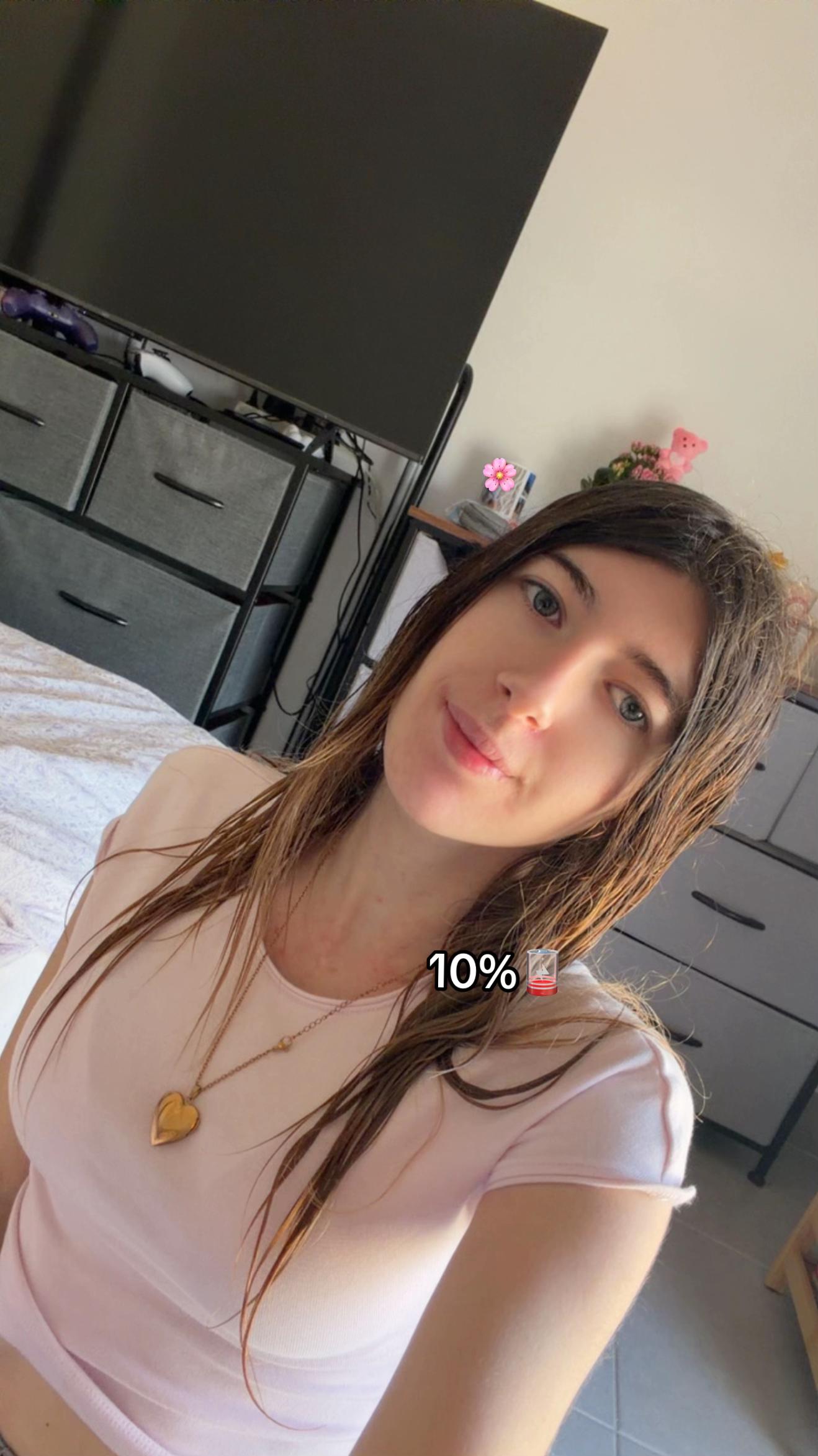 @Julie🩷🦁