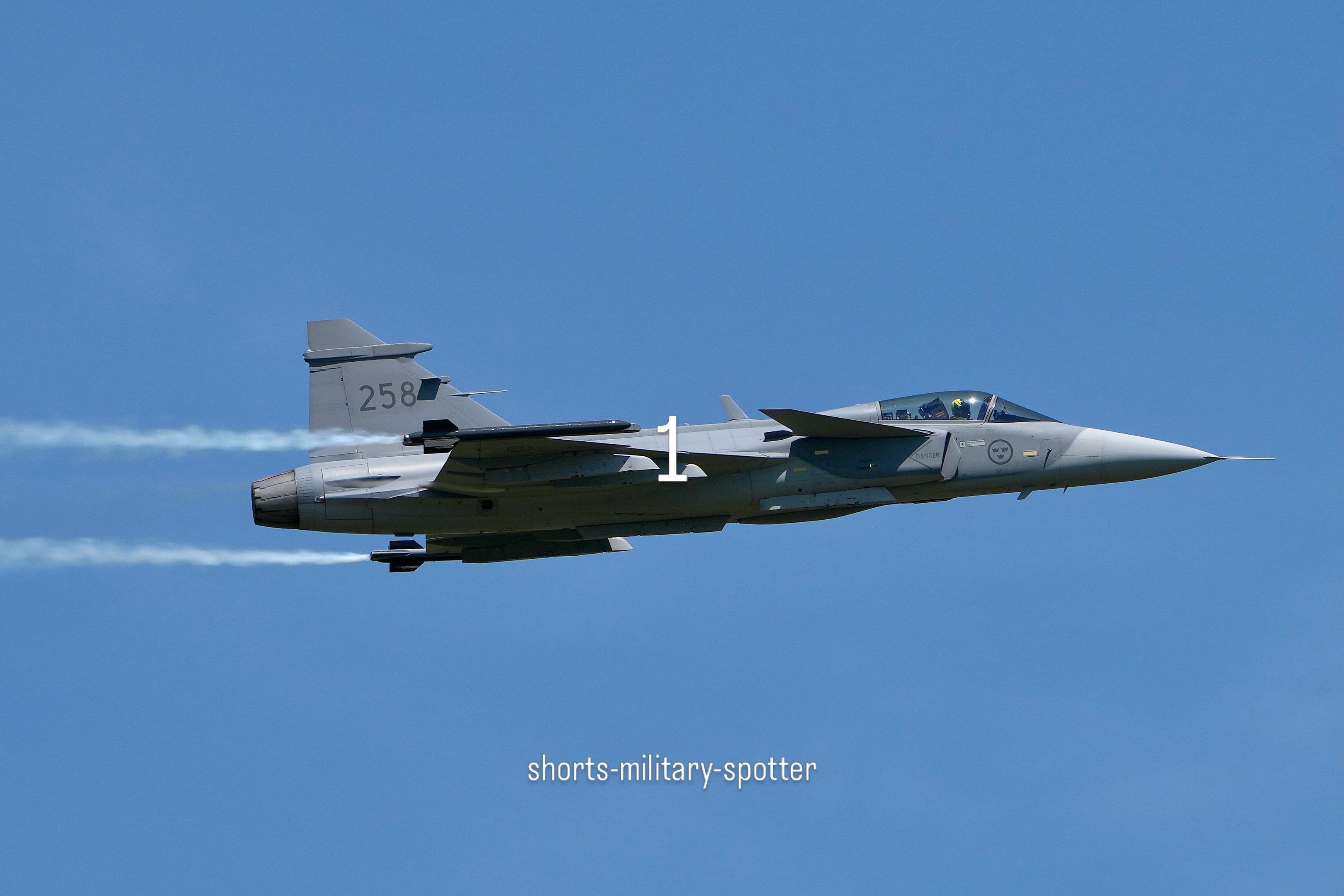 @shorts-military-spotter