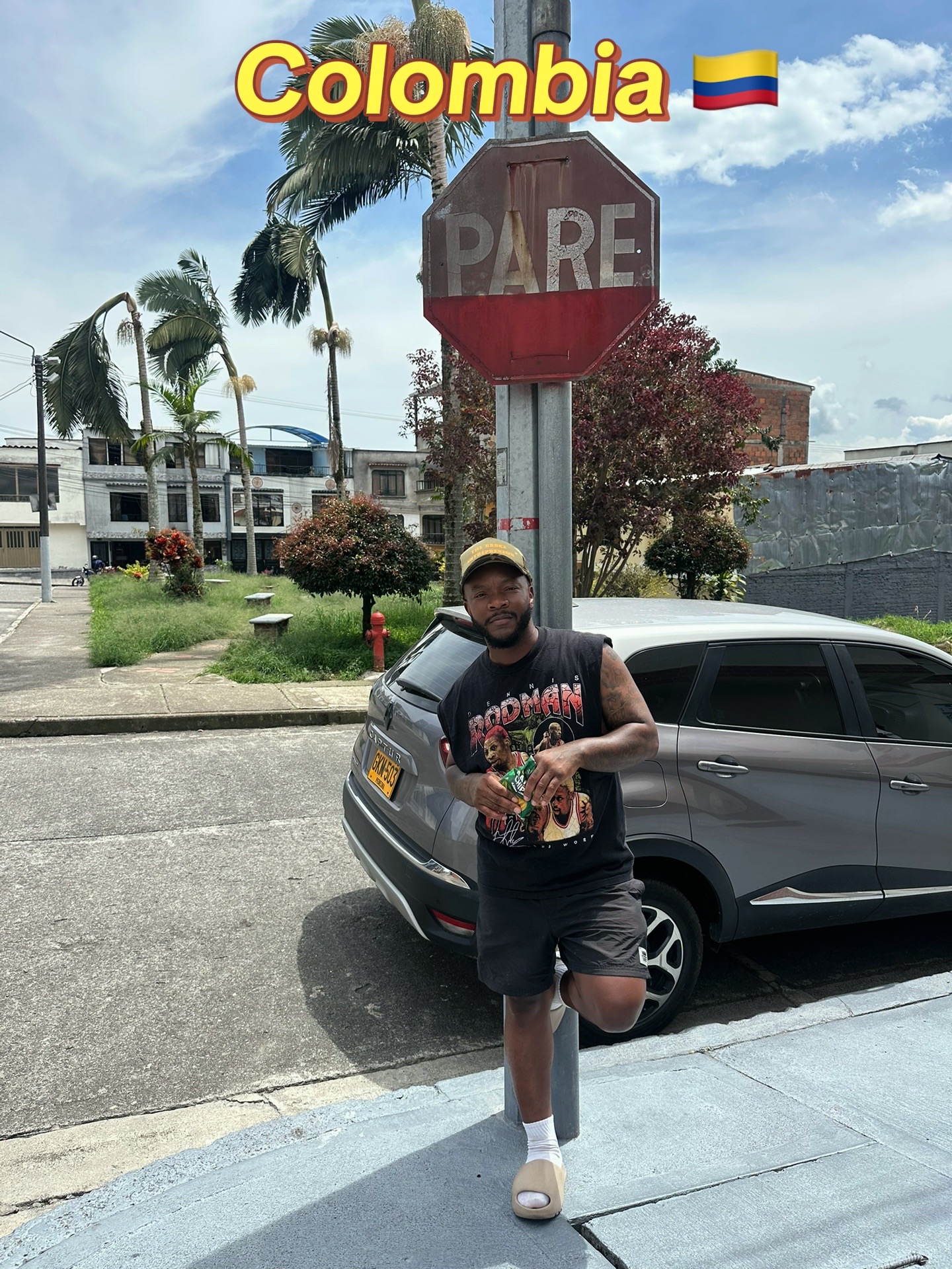 @trippinwithtrav
