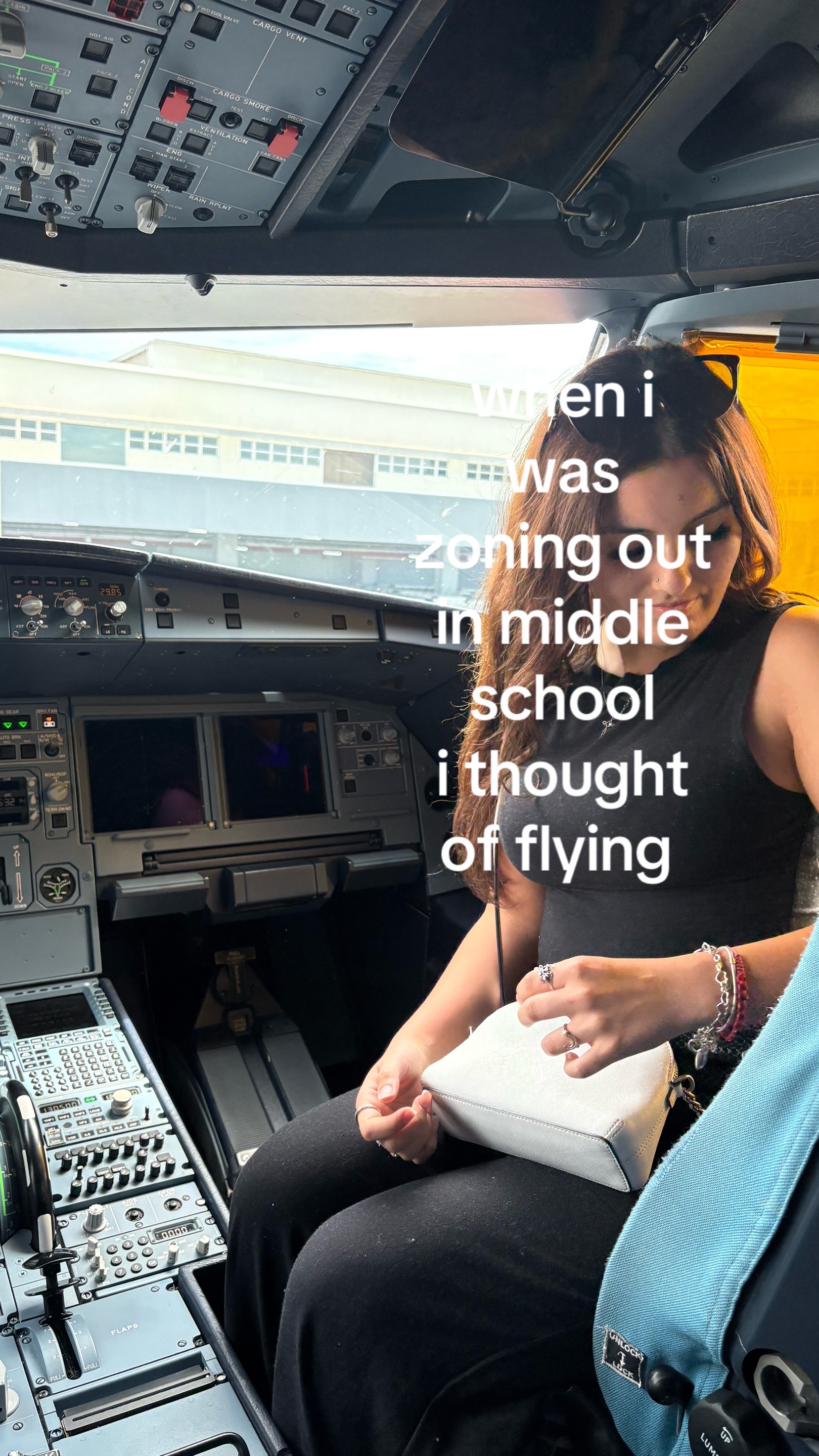 @️