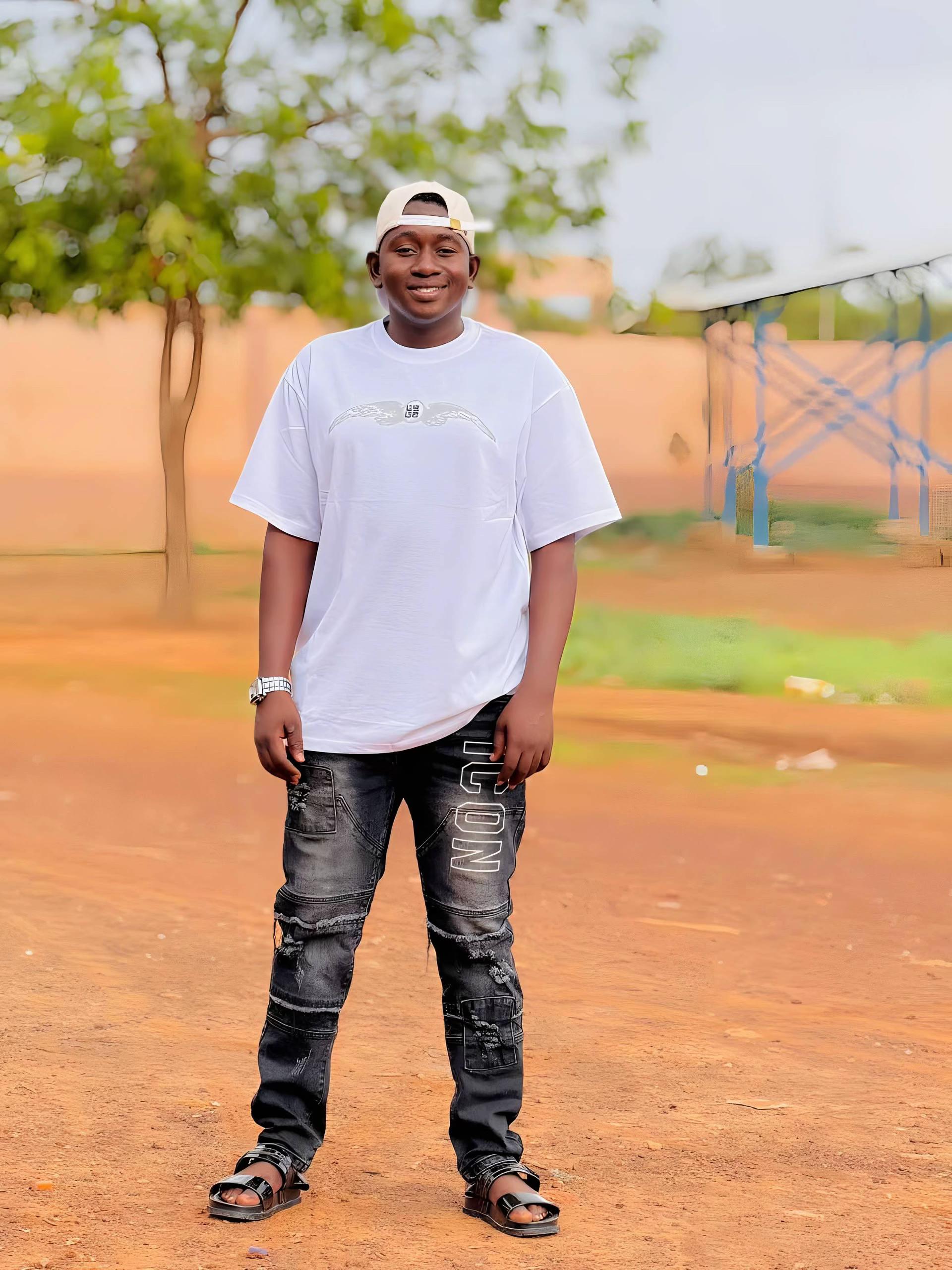 @Fally le lion OFFICIEL