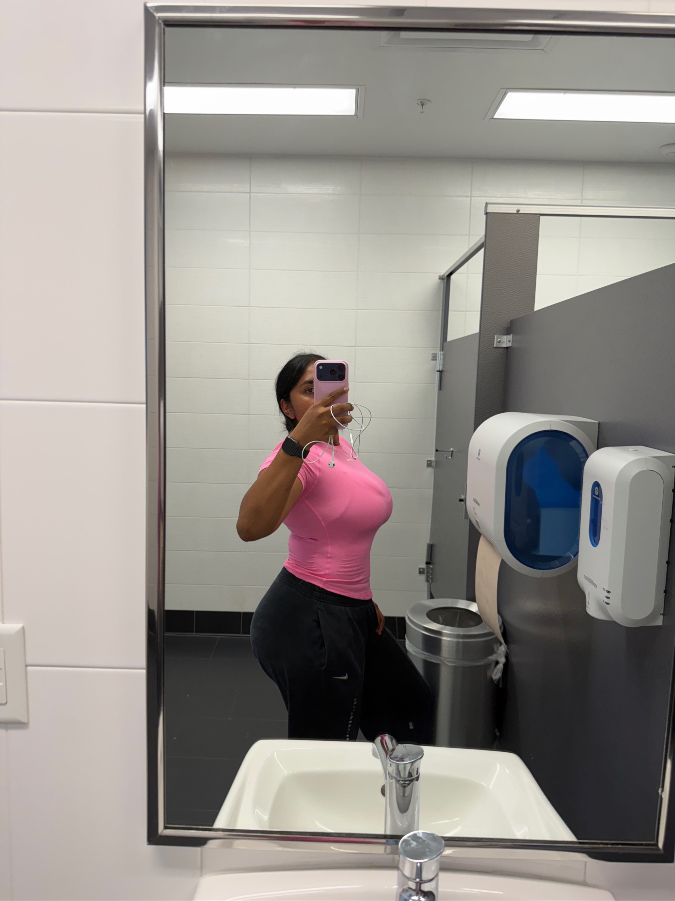 @janellemonet