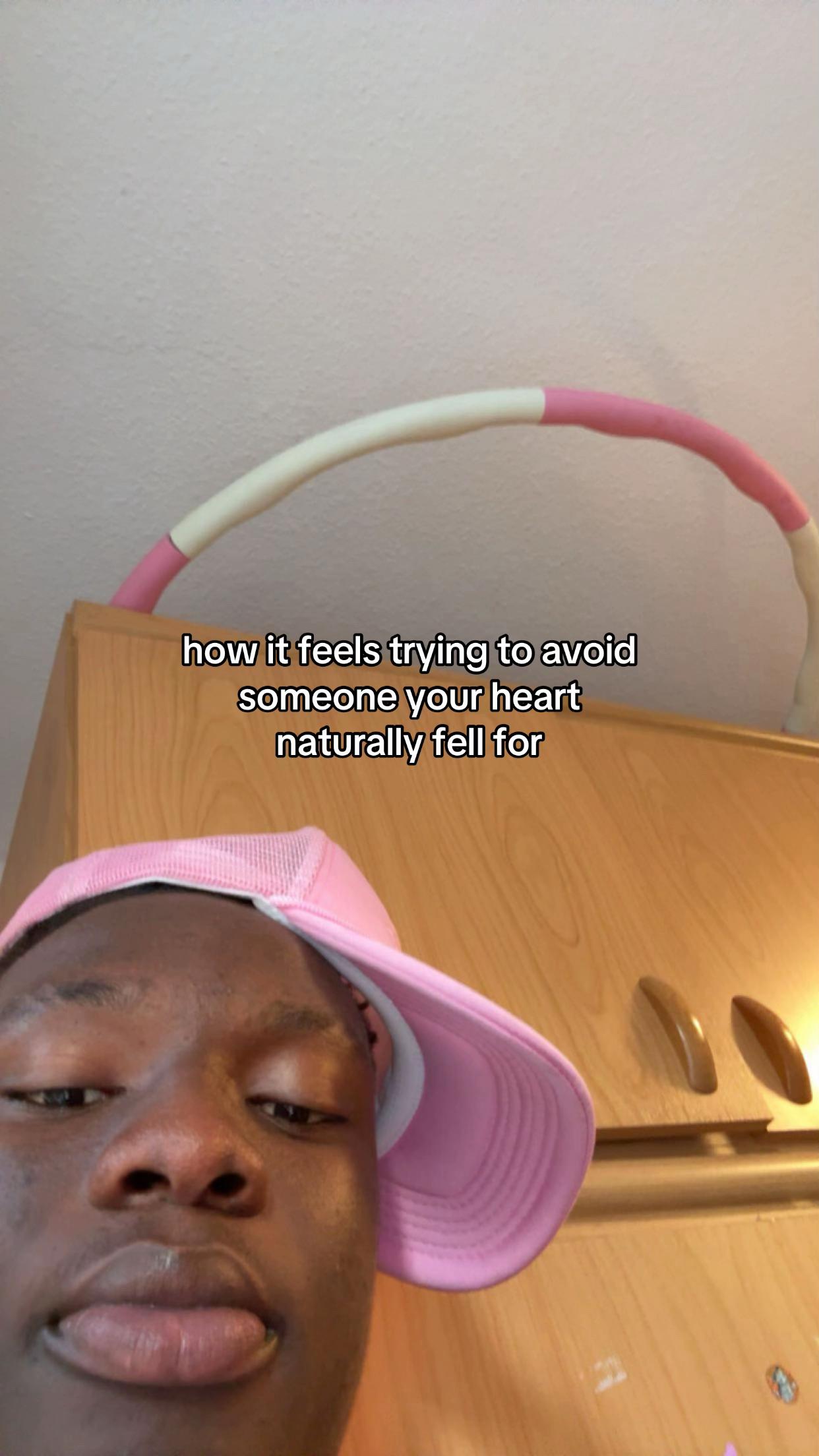 @⃟