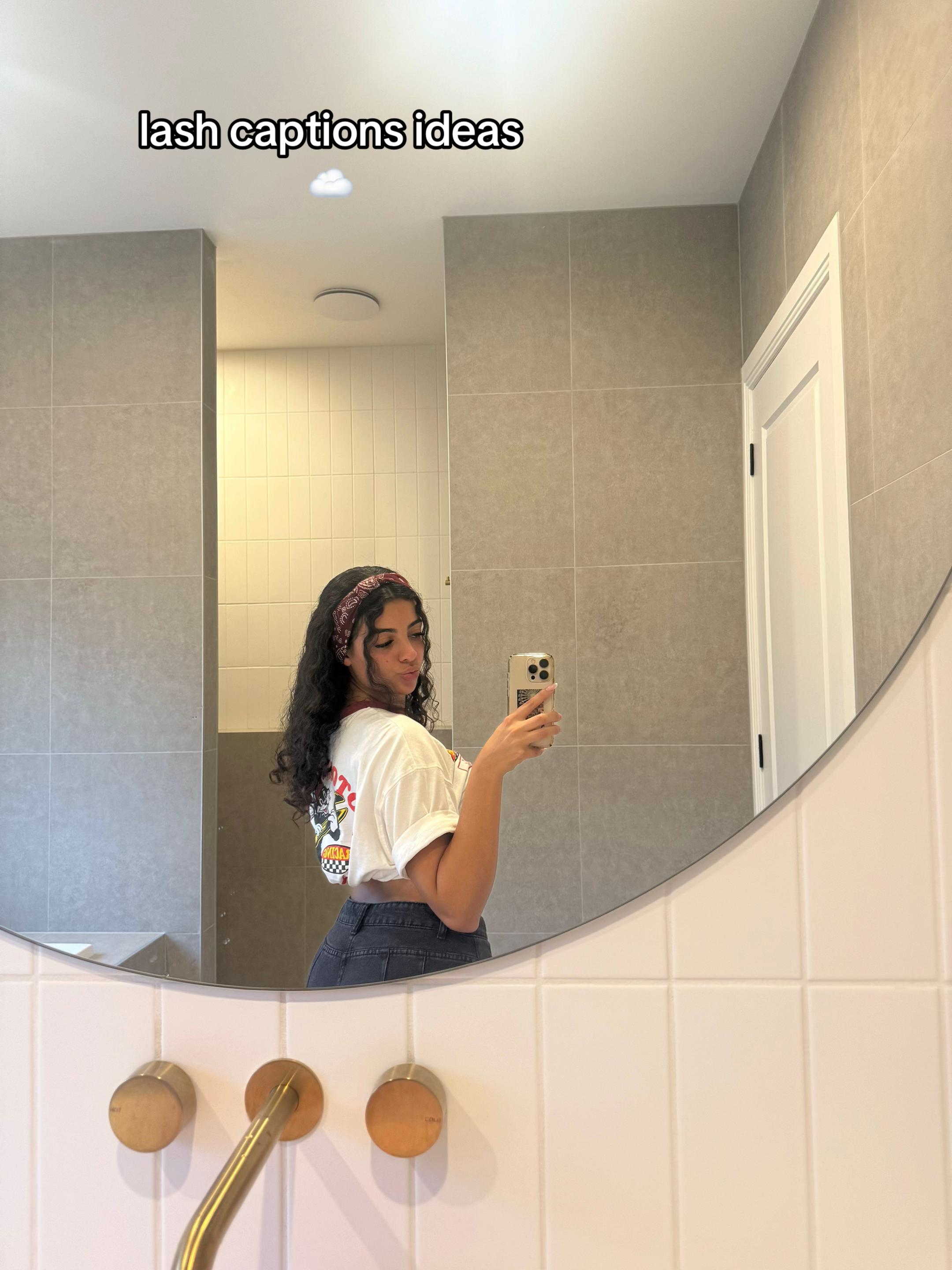 @monique