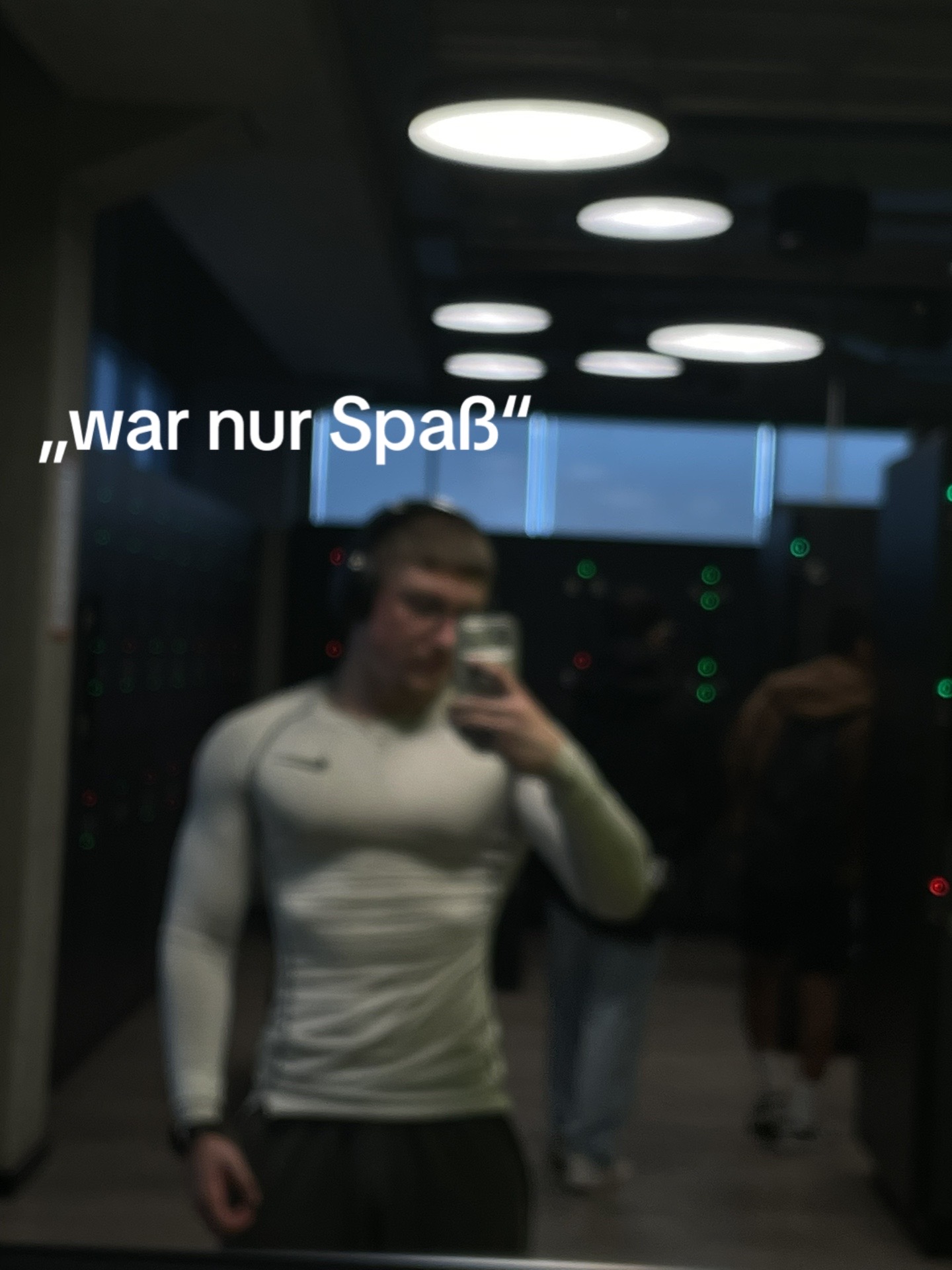 @✝︎