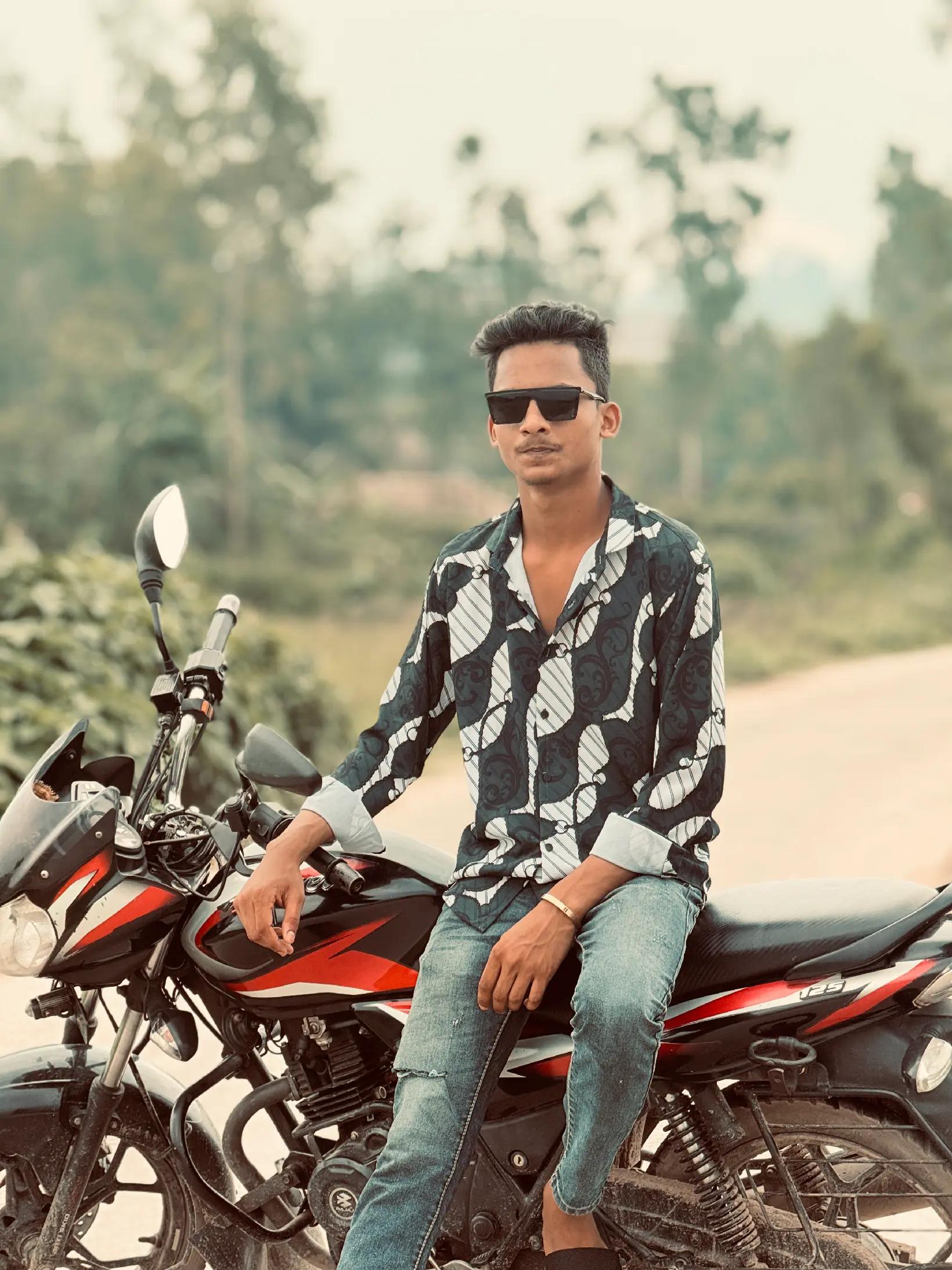 @ S H Rafi 🌪️