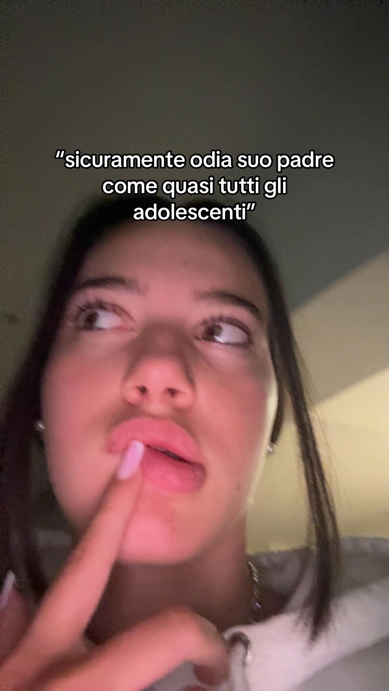 @𝟐𝟐