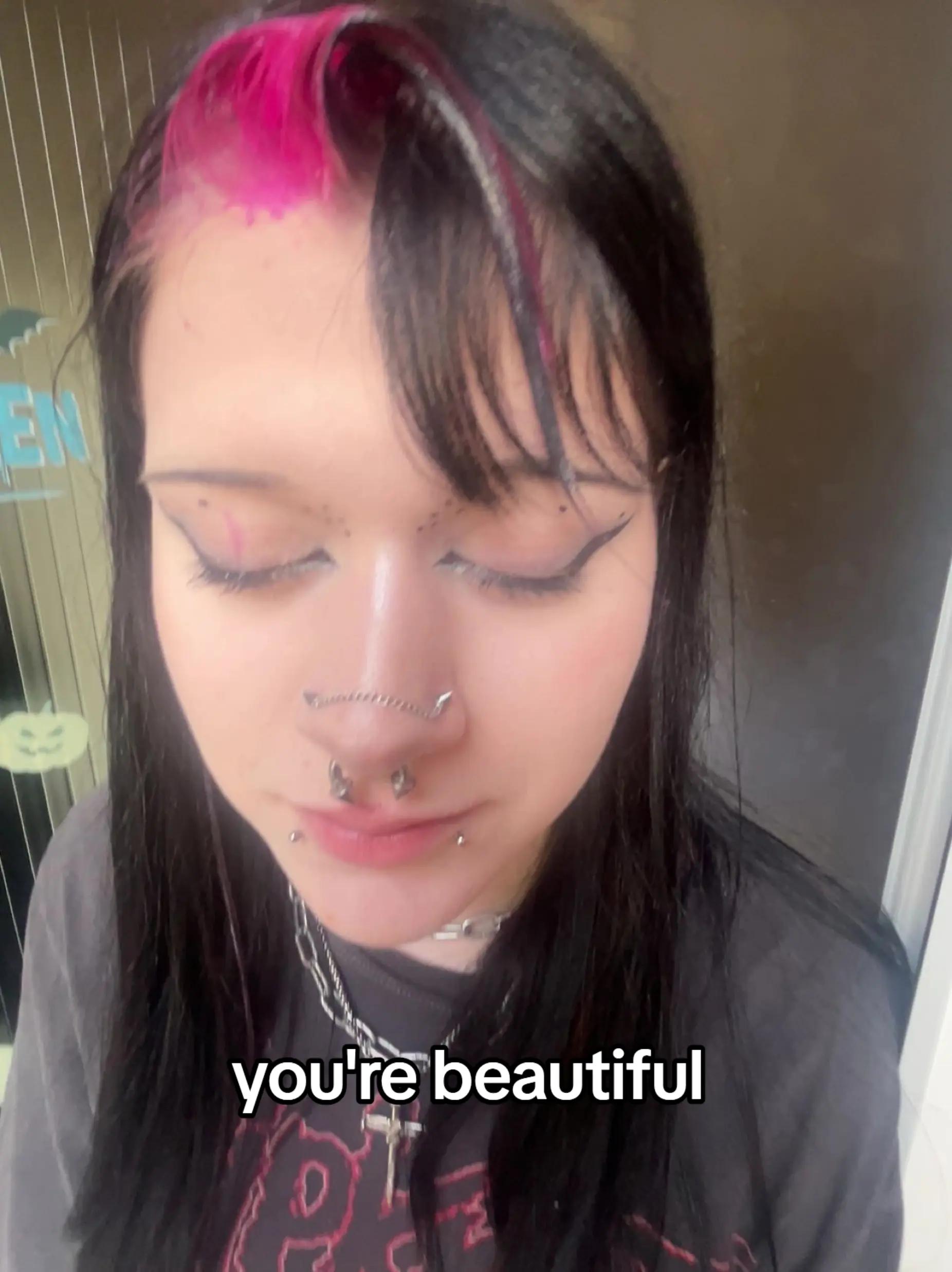 @.......