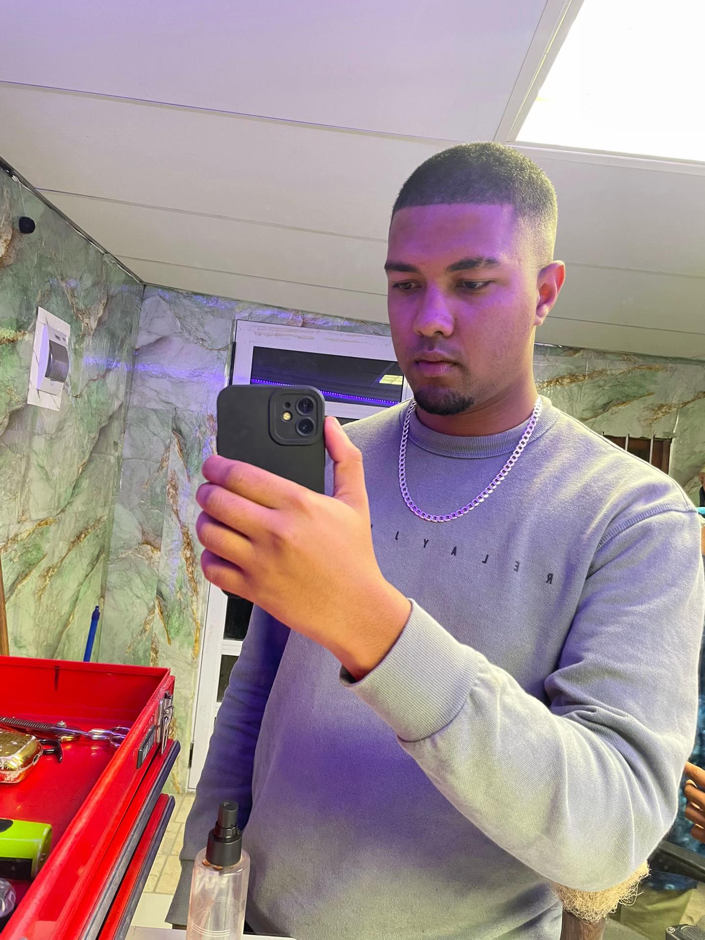 @mujie the barber 💈.