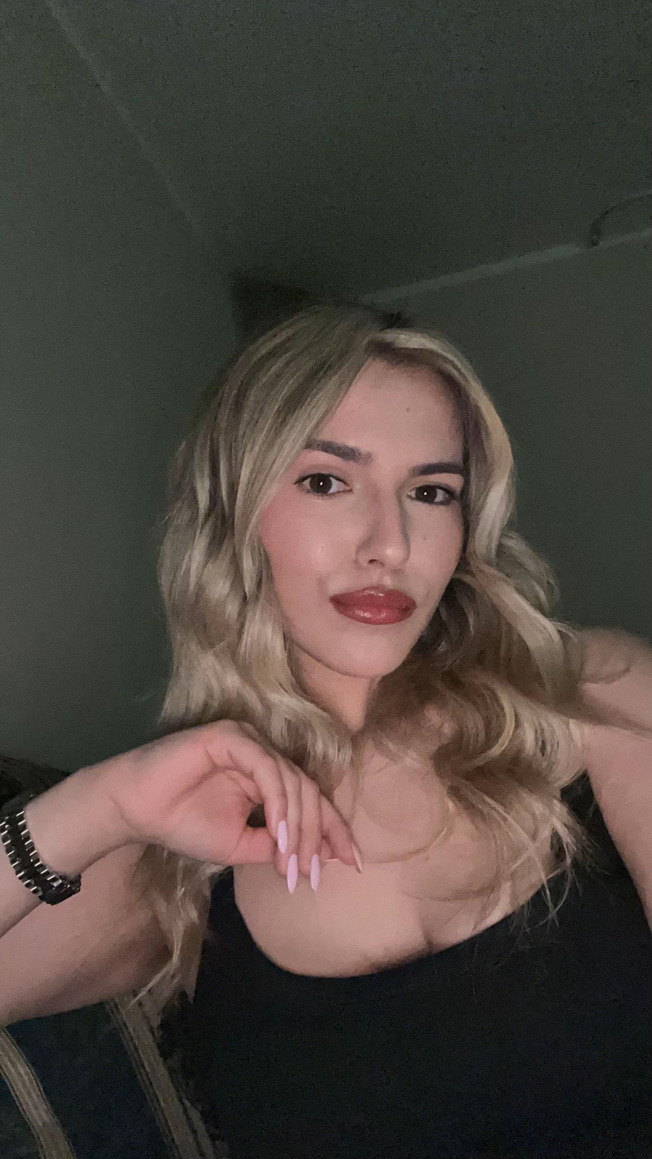 @angela