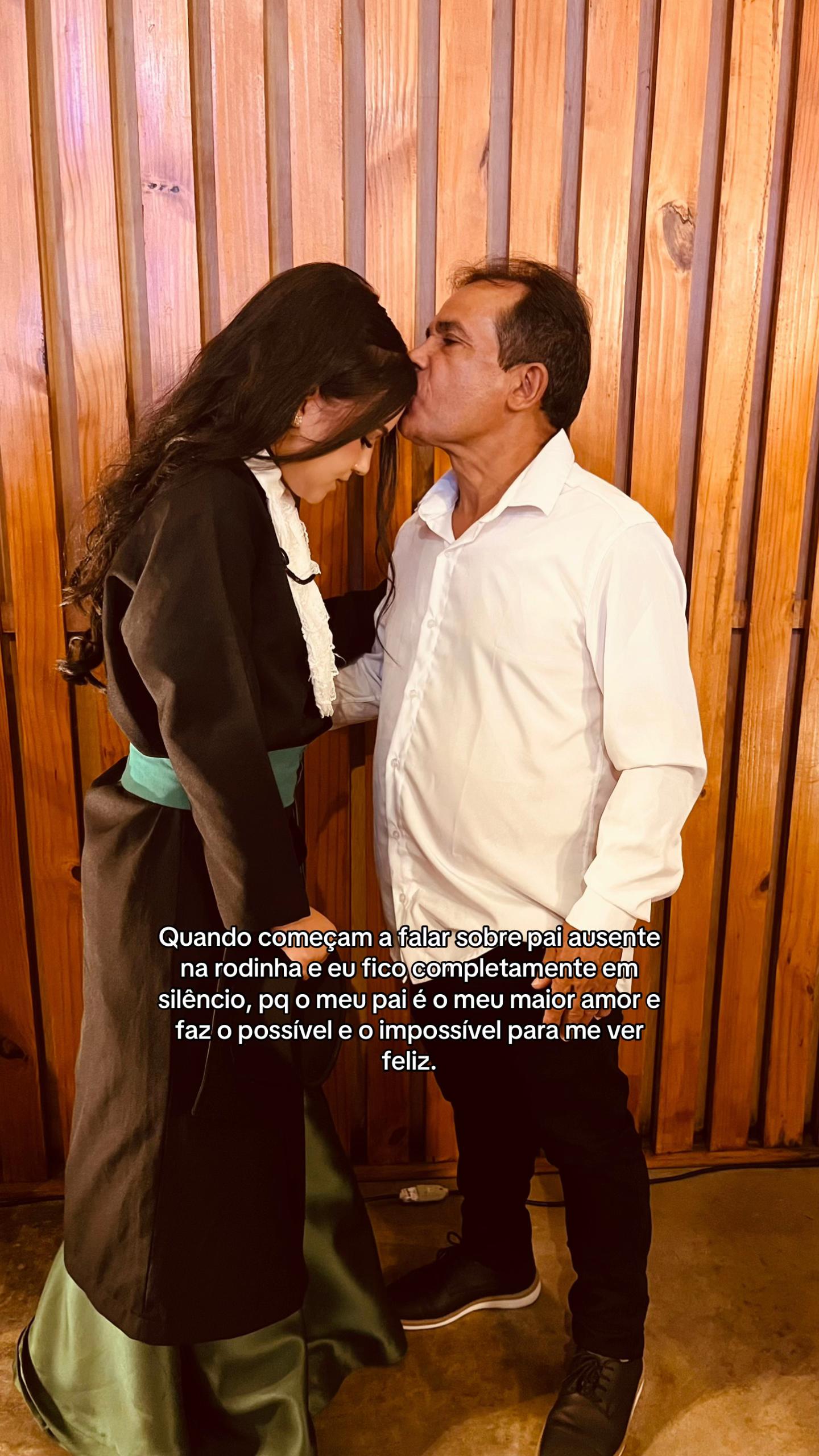 @lavinia gomes