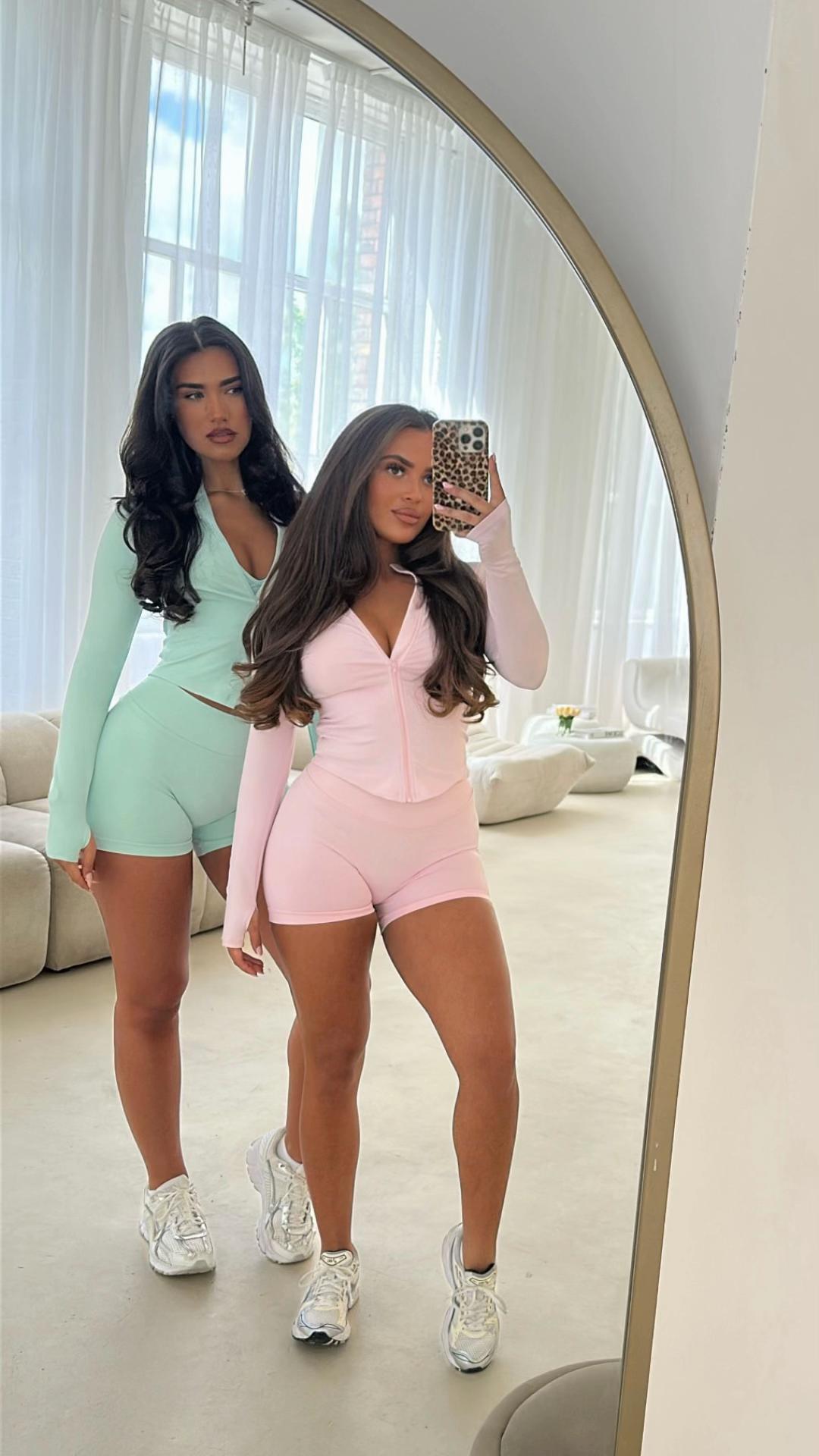 @Curvebyklb
