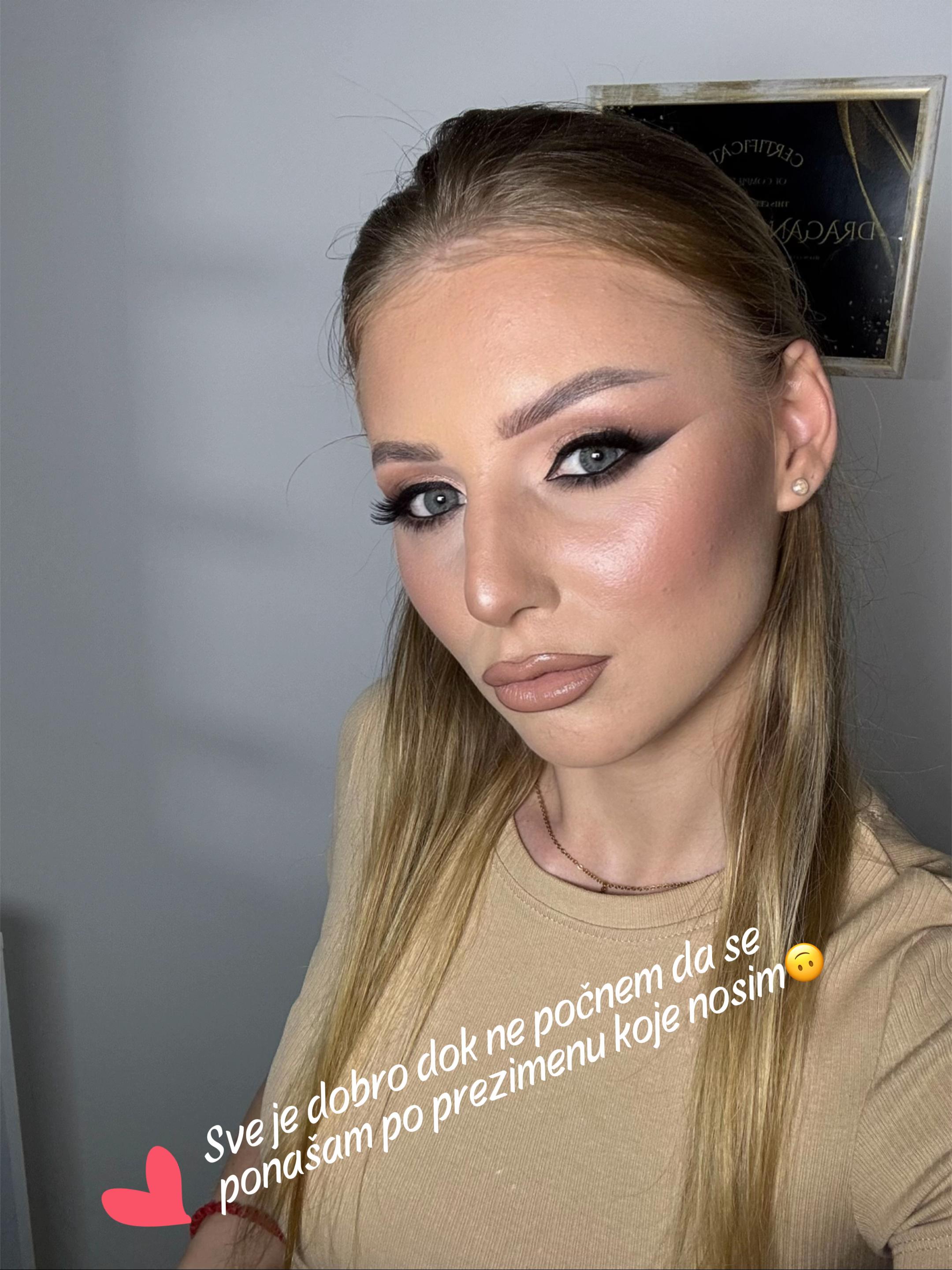 @Кика✨
