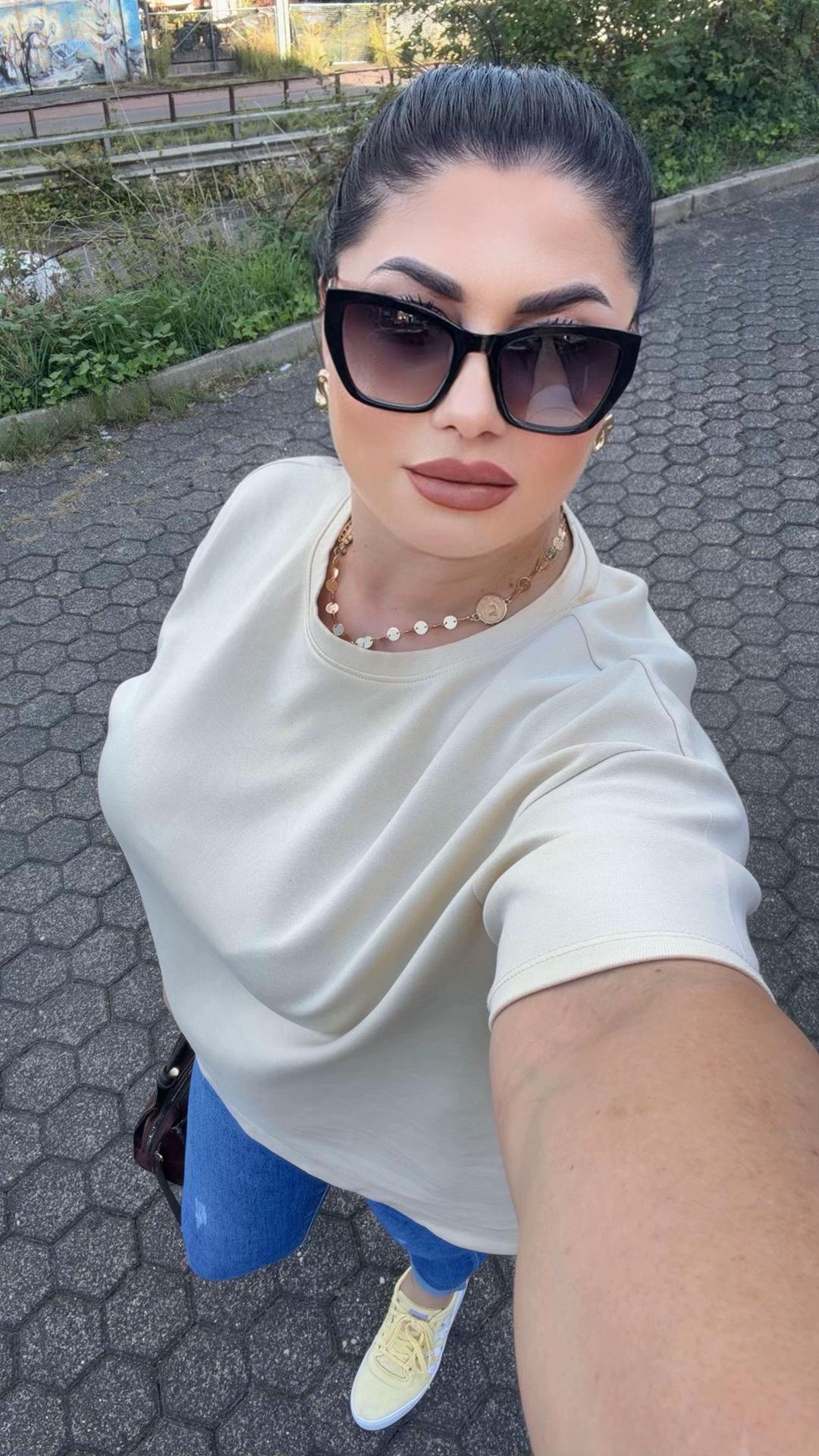 @Manuela Elena