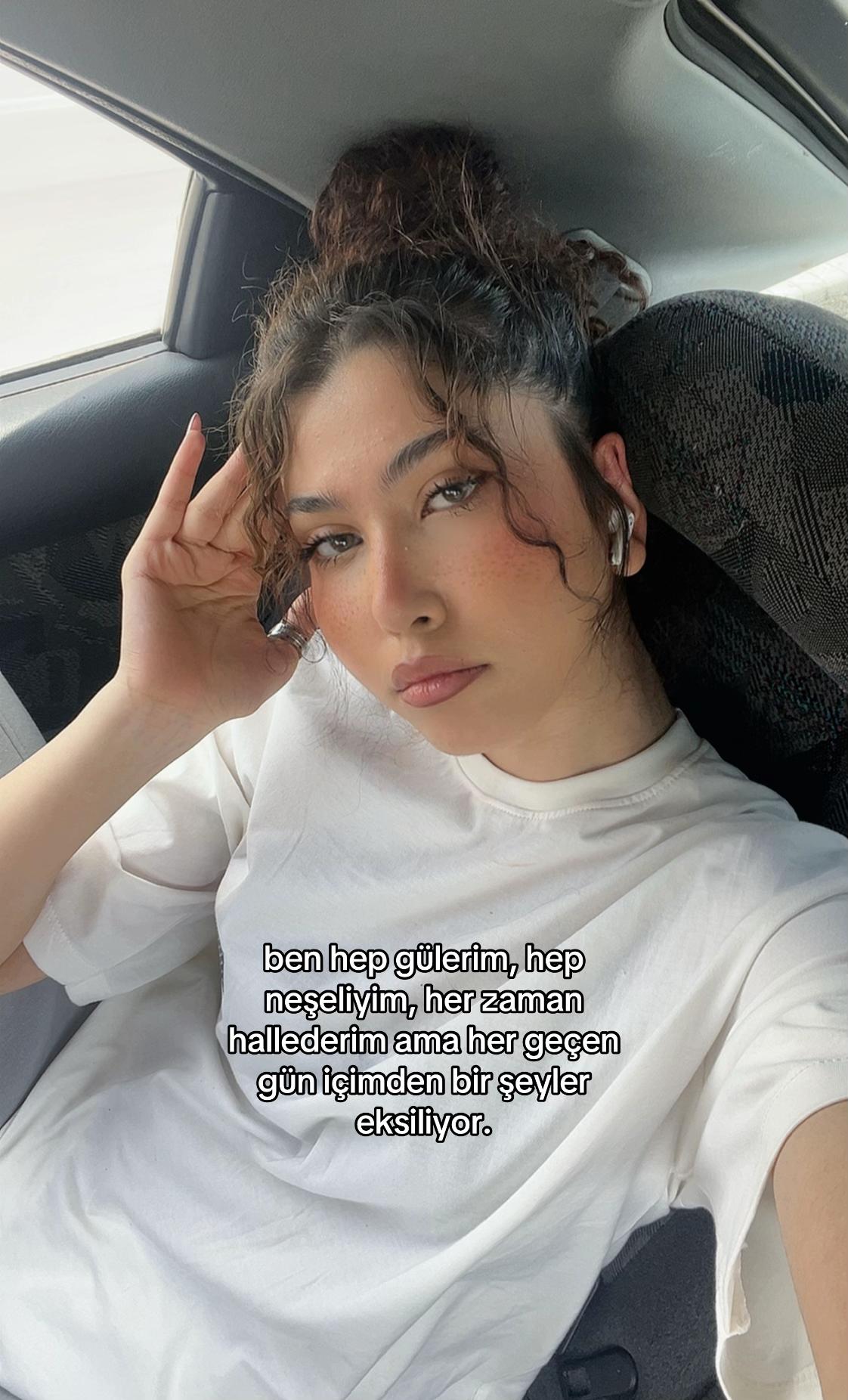 @Elay