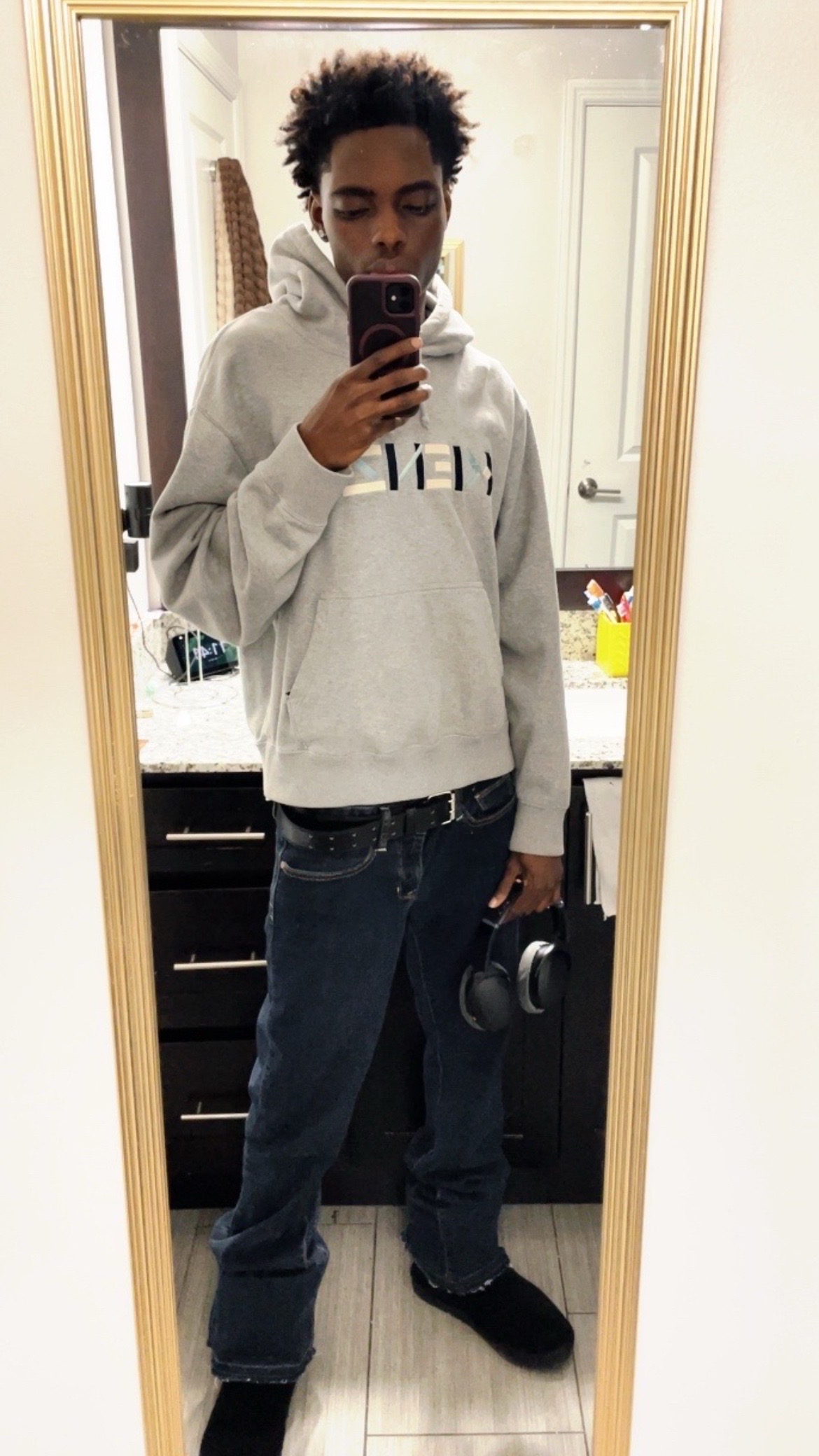 @￼