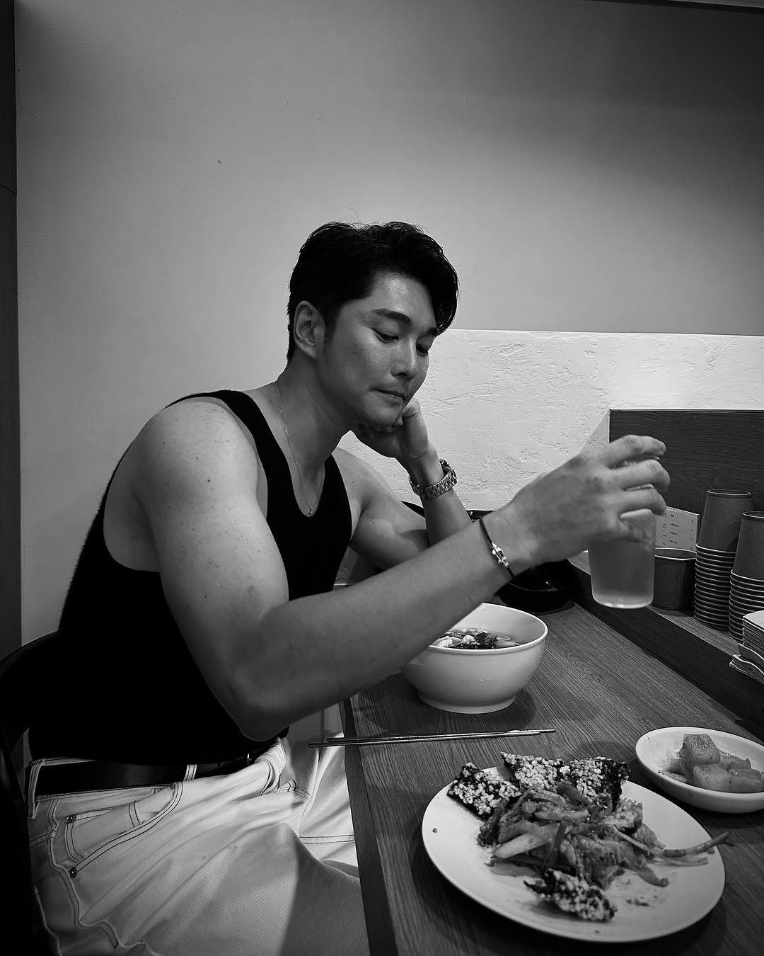 @hee young