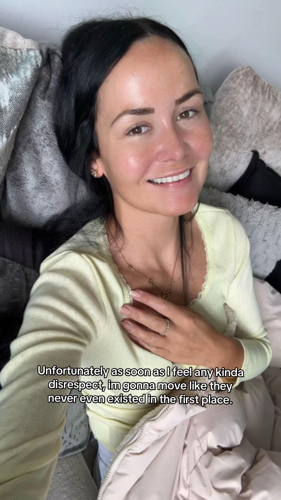 @Sabrinakinsella
