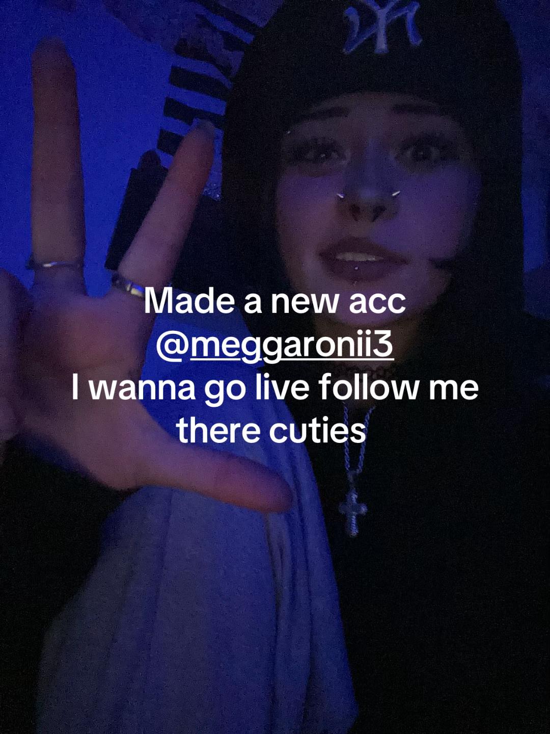 @www.meggaronii3.com