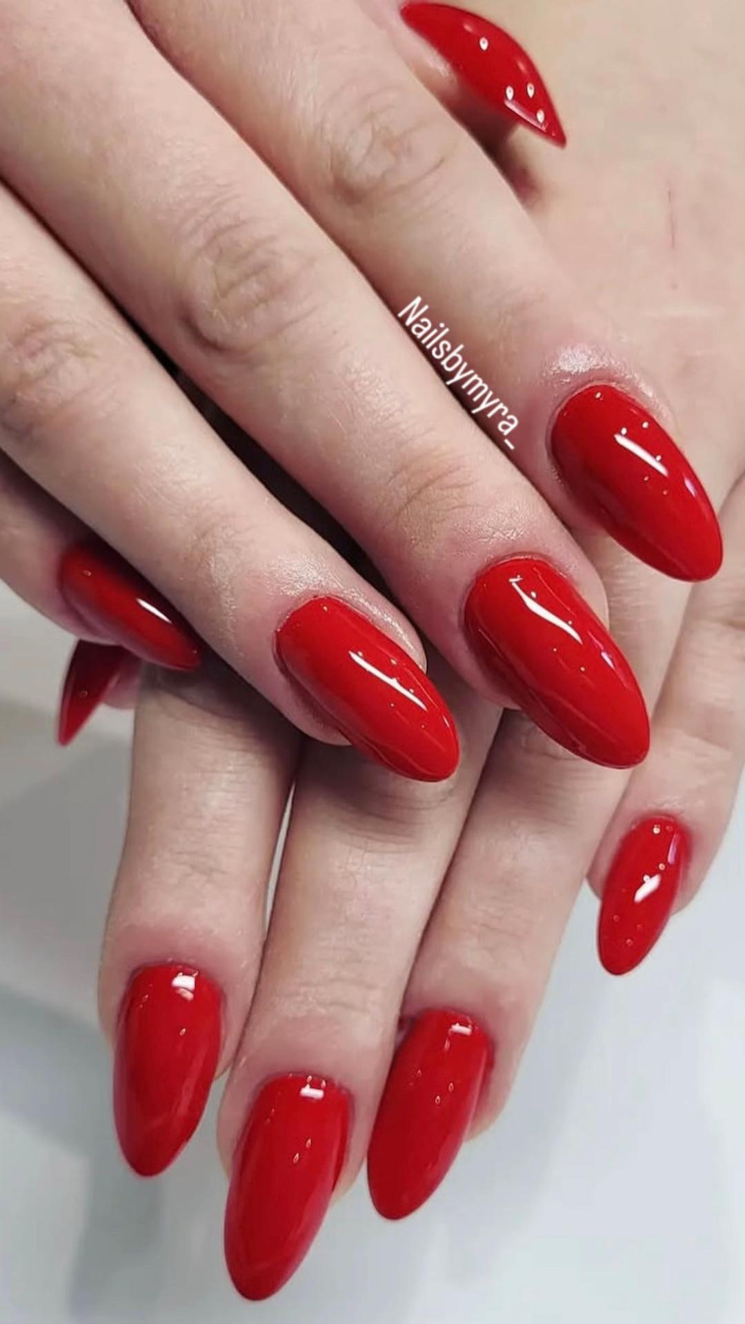 @Nailsbymyra_