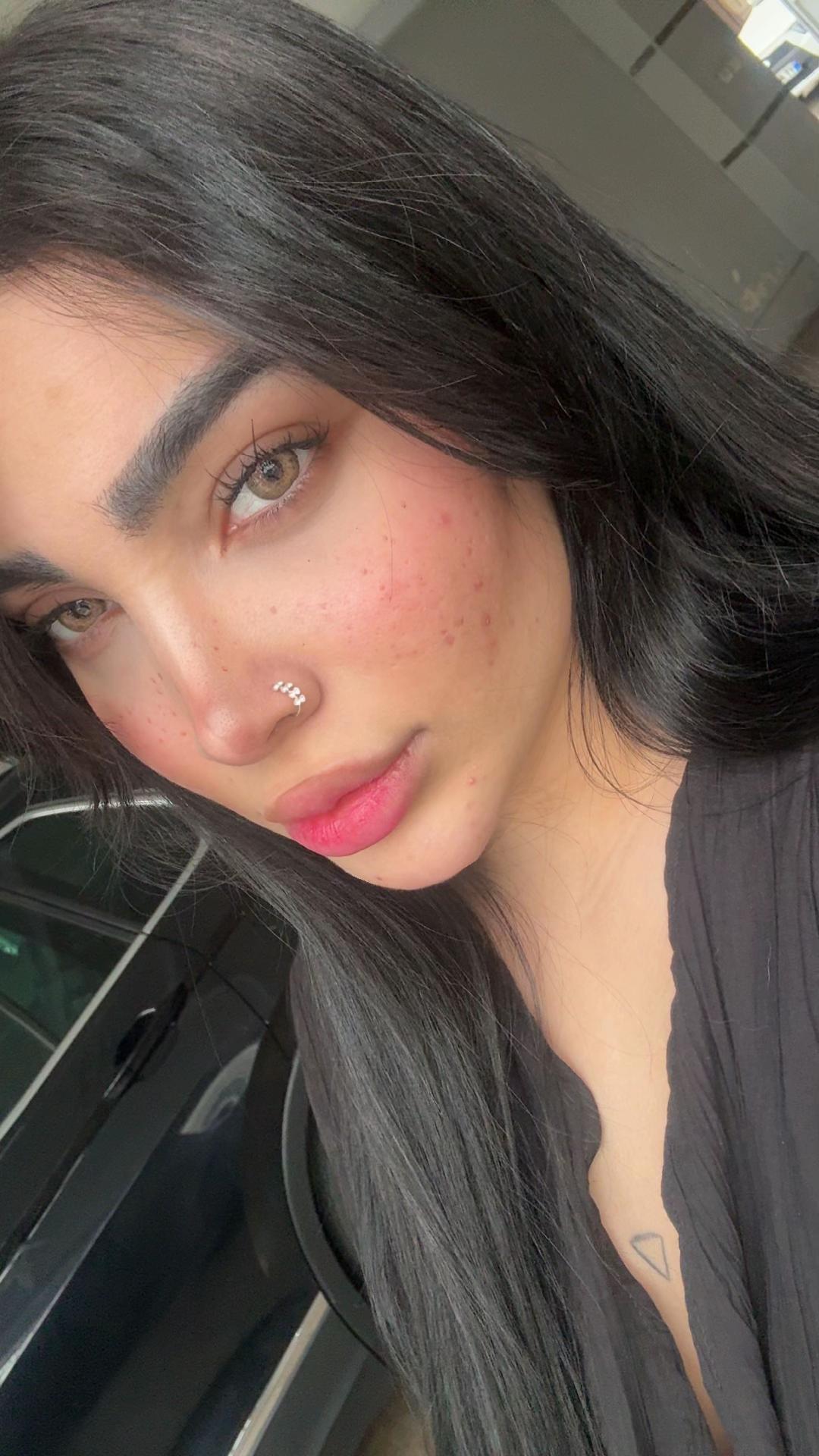 @ferial_nik