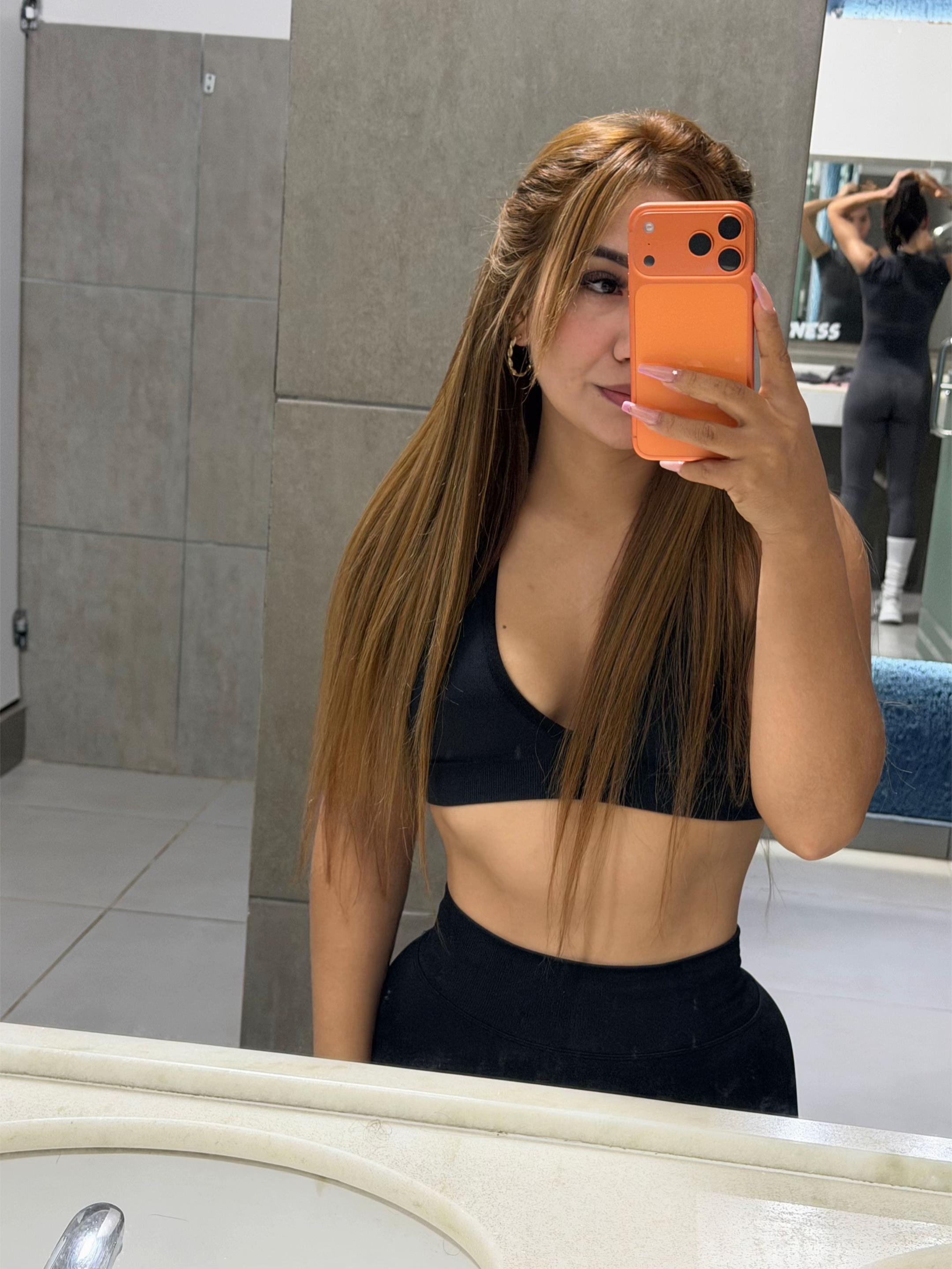 @LIZ✨🖤
