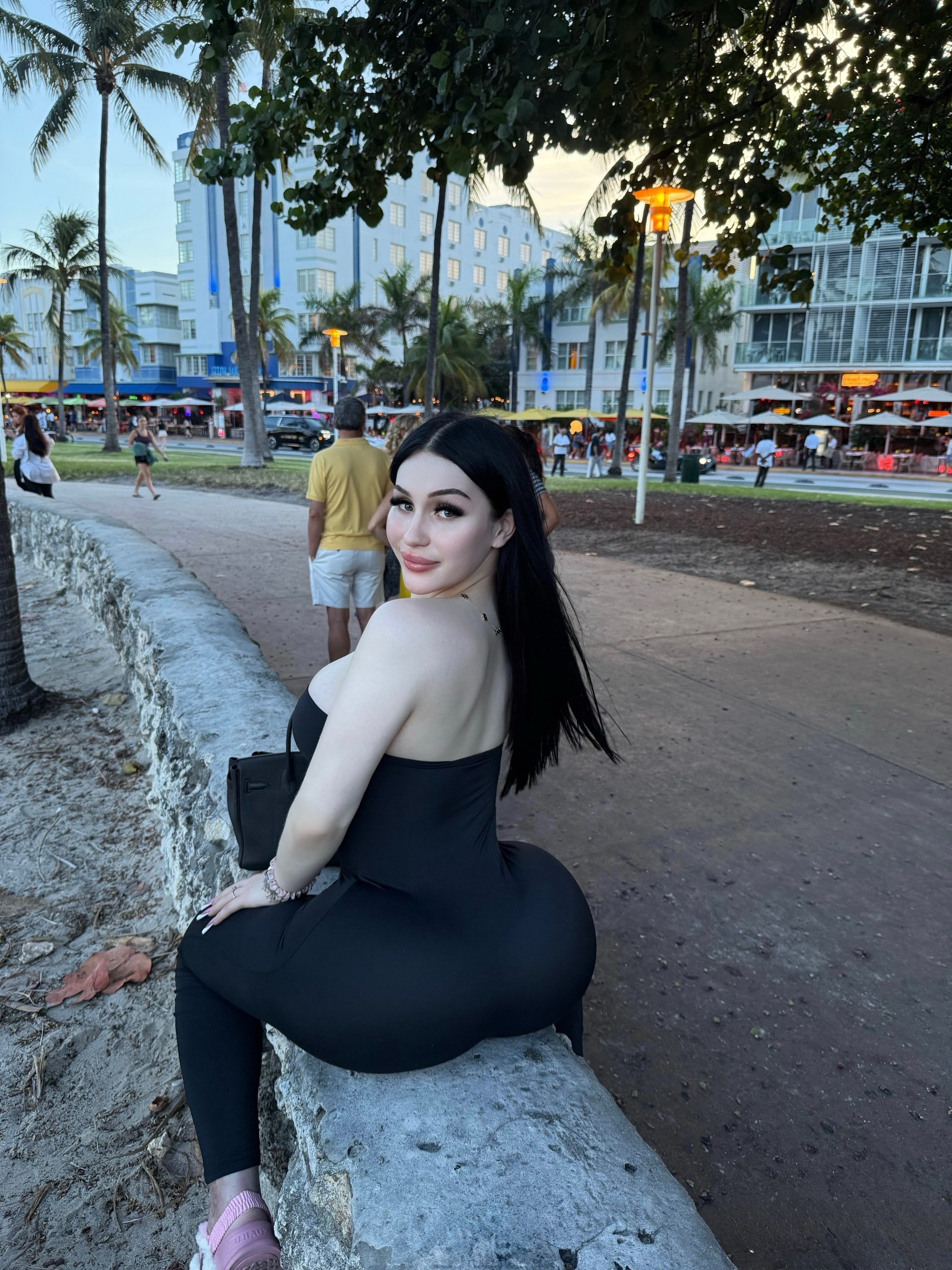 @desireemarkovich